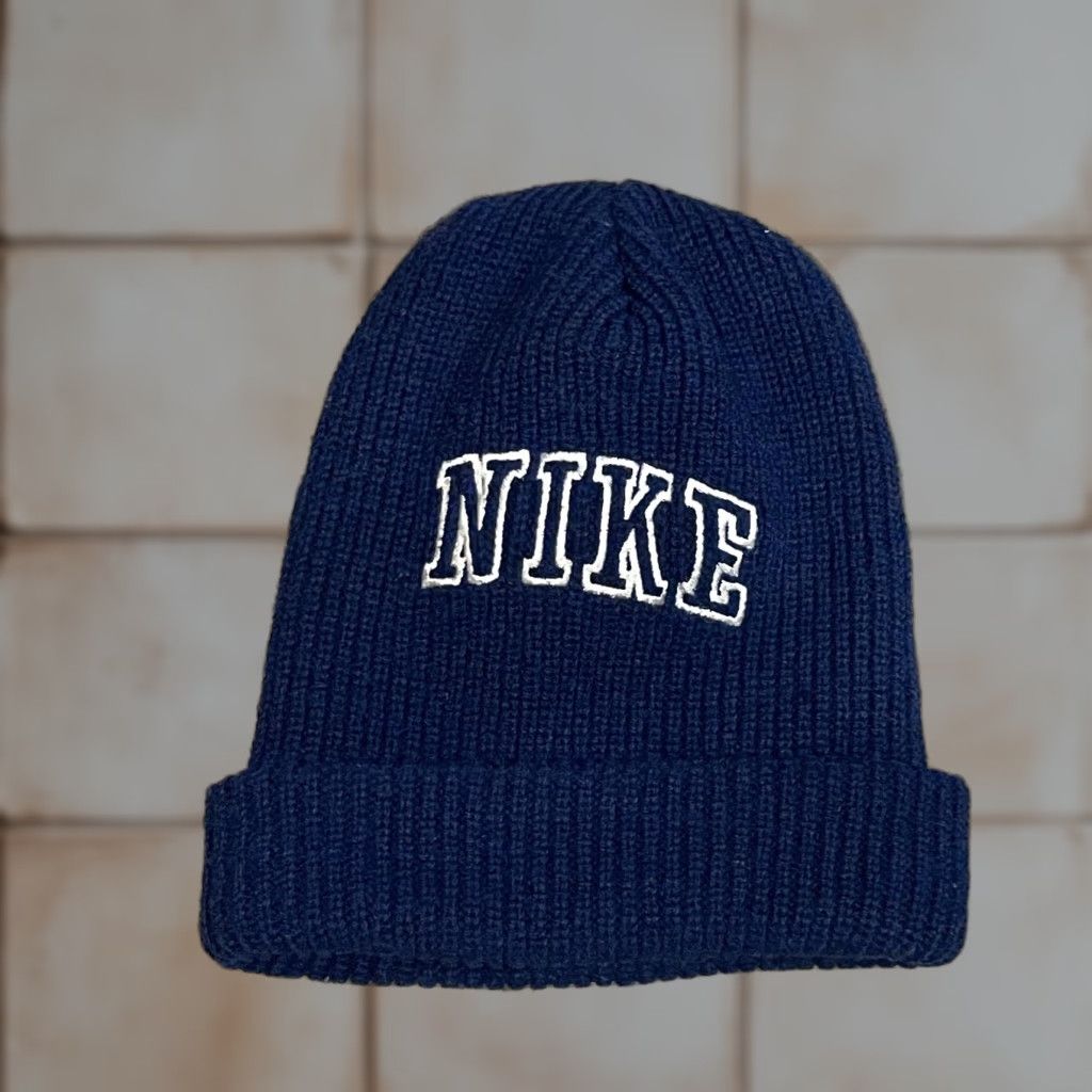 Nike VINTAGE Nike Knit Beanie Navy Blue Embroidered NIKE Spellout Winter Hat Mens One Size Blue Knit Cuffed Ribbed 90s Sports Casual Size ONE SIZE - 1 Thumbnail