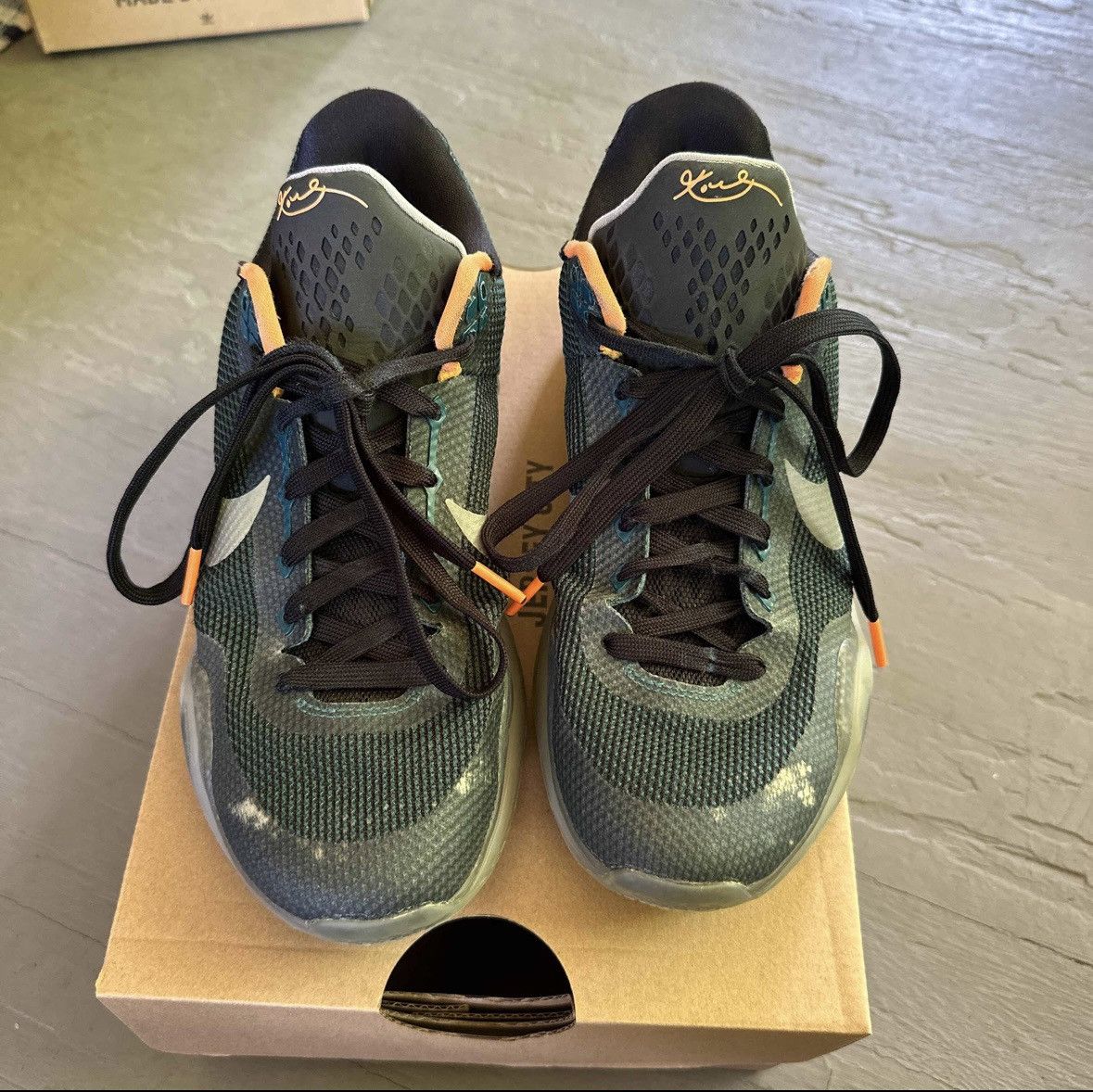 Nike Kobe 10 Flight from 2015 Size US 8.5 / EU 41-42 - 1 Thumbnail