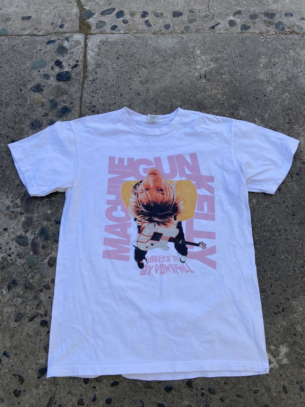 Rap Tees Nettspend Invert Tour Vlone Tee | Grailed