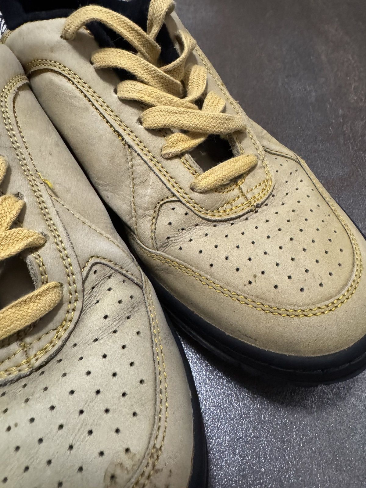 Adidas Leather Adidas x Dikembe Mutombo low lifestyle trainers Size US 8 / EU 41 - 12 Thumbnail