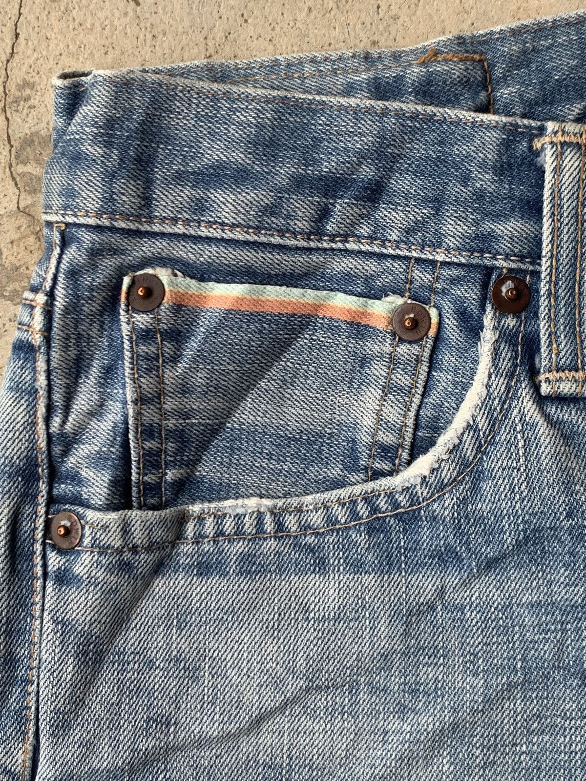 Edwin DISTRESSED EDWIN 505s SELVEDGE. Size US 30 / EU 46 - 4 Thumbnail