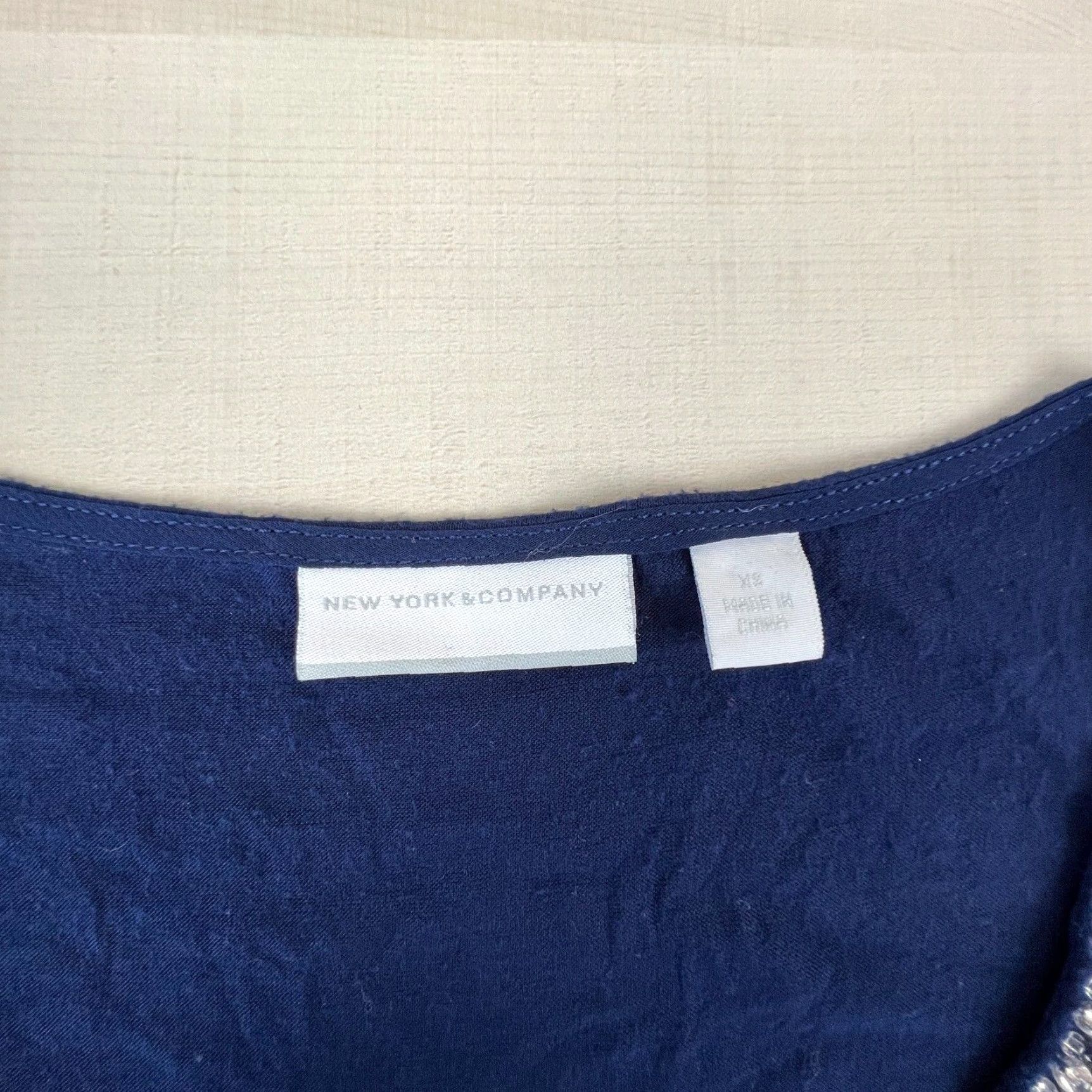 Vintage NY&Co Women's Blue Beaded Neckline Sleeveless Blouse Top XS Size XS / US 0-2 / IT 36-38 - 3 Thumbnail