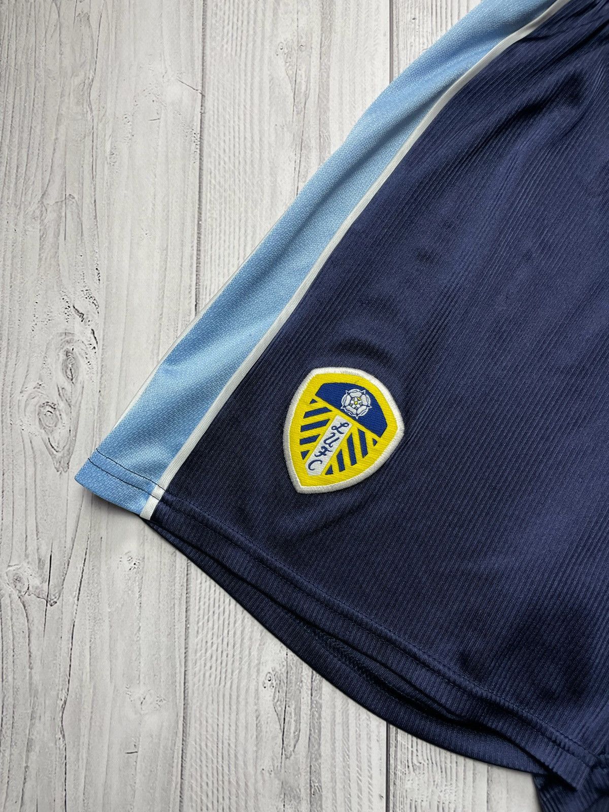 Puma Vintage puma Leeds soccer shorts size S Logo Size US 30 / EU 46 - 2 Thumbnail