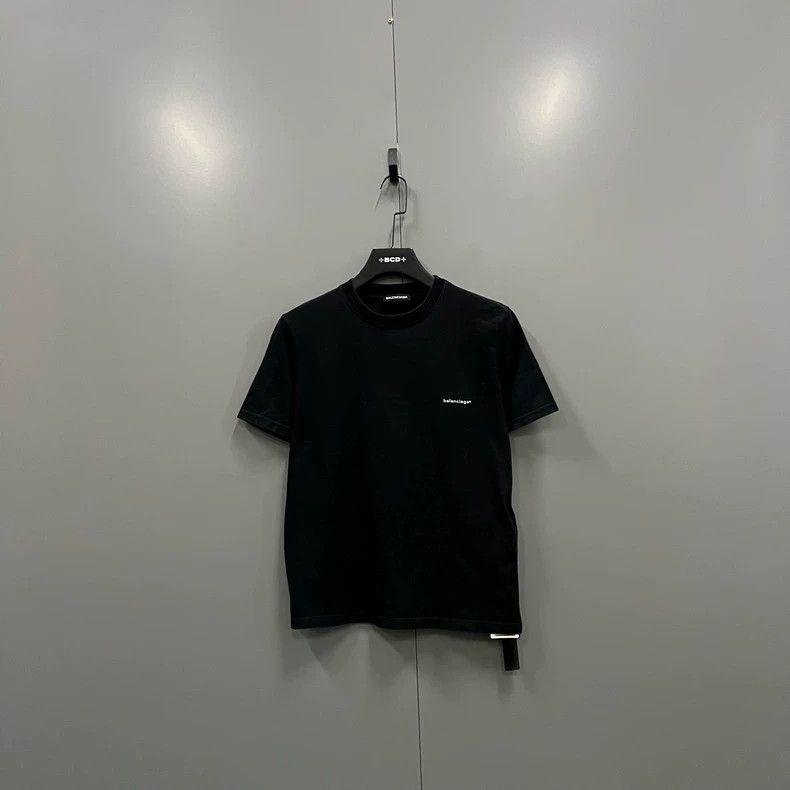Balenciaga Balenciaga Small black logo printed short sleeves Size US S / EU 44-46 / 1 - 1 Thumbnail