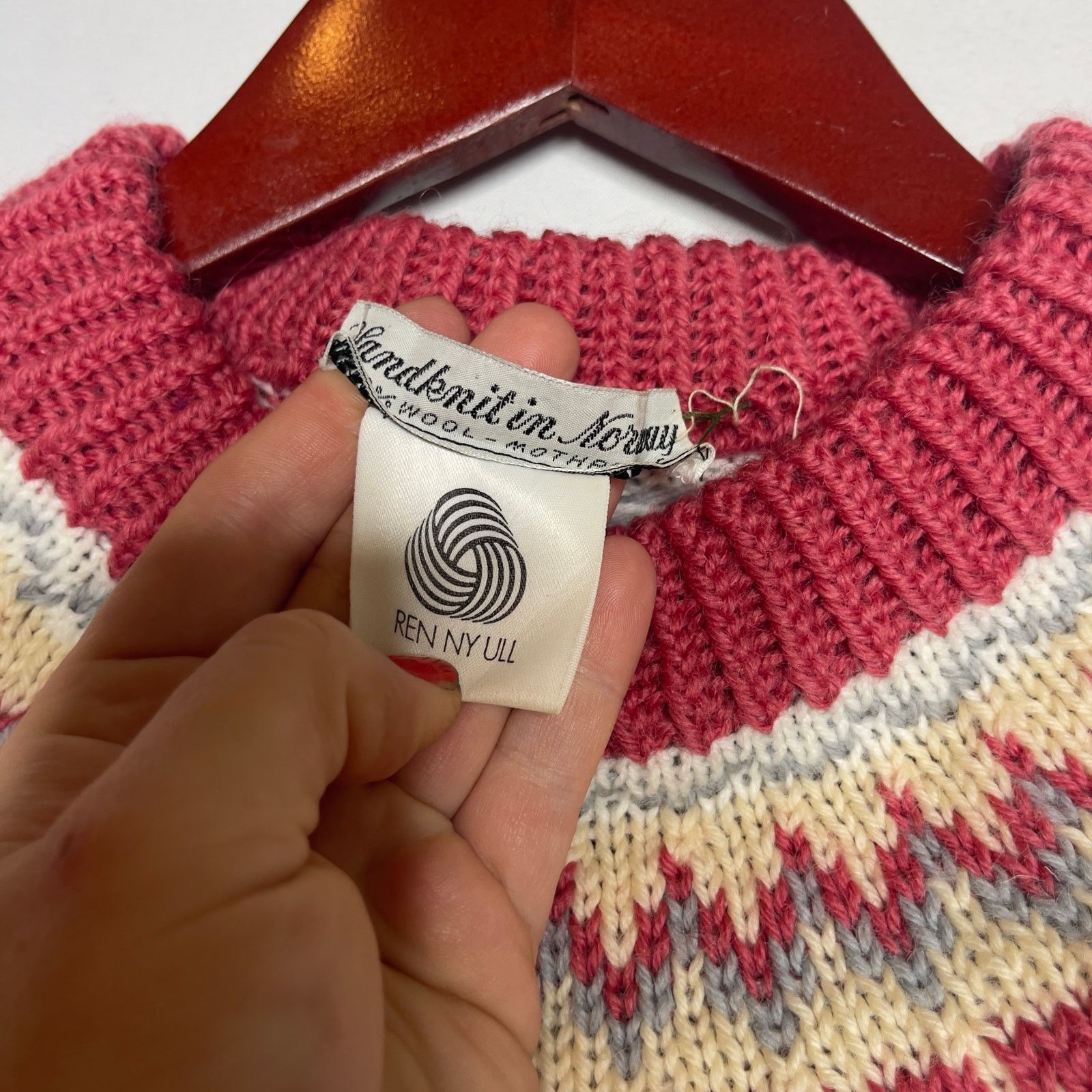 Vintage Vintage Handknitt Pink Fair Isle Nordic Sweater 100% Wool Size S / US 4 / IT 40 - 2 Thumbnail