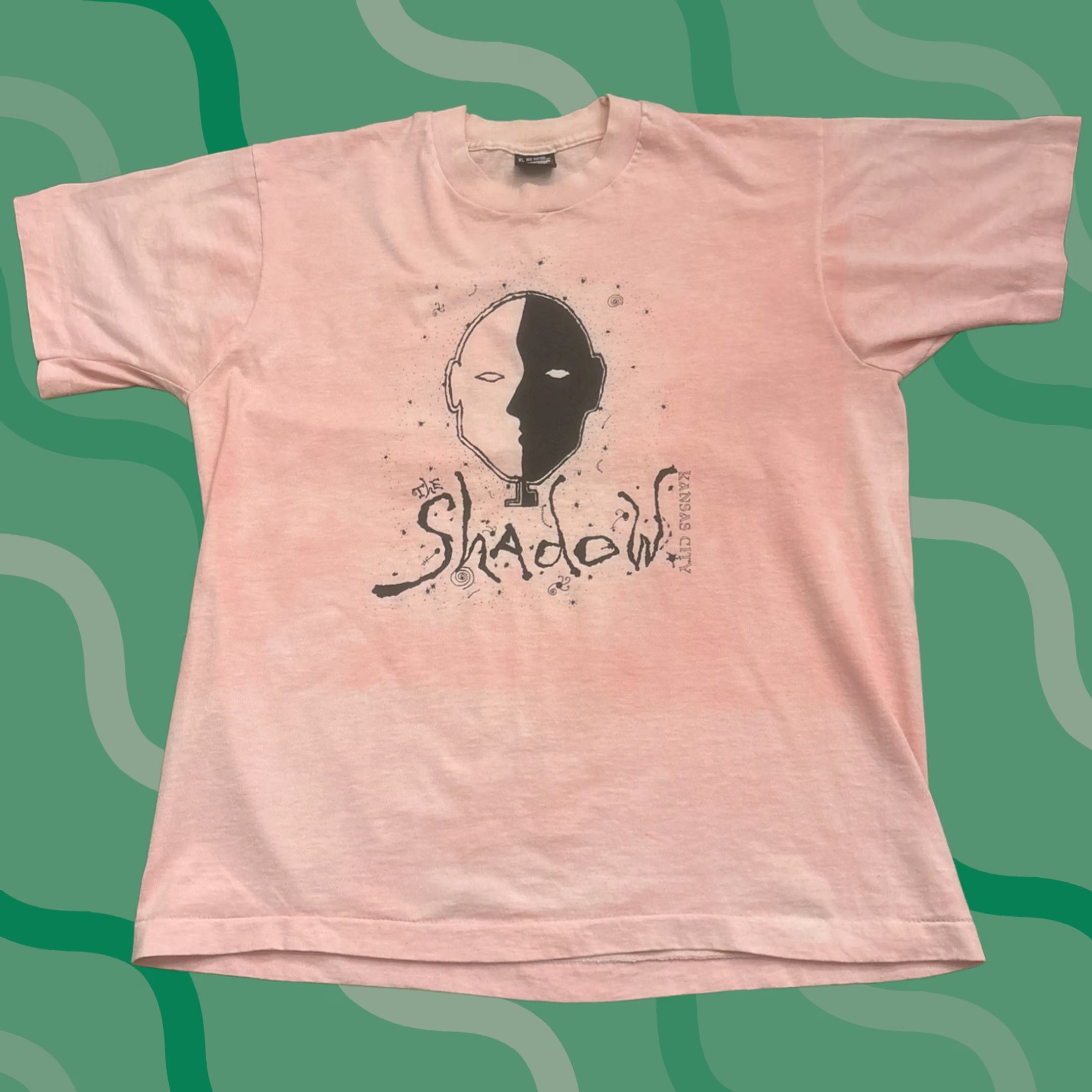Vintage VINTAGE The Shadow T-Shirt Kansas City Missouri Music Venue Single Stitch Sz XL Mens Pink Fashion Tee Size US XL / EU 56 / 4 - 1 Thumbnail