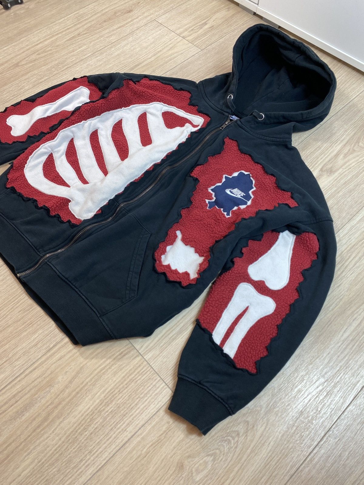 Japanese Brand × Nike × Vintage Nike Custom Skeleton Zip Up Hoodie Skull Bones Vintage Y2K Size US S / EU 44-46 / 1 - 5 Thumbnail