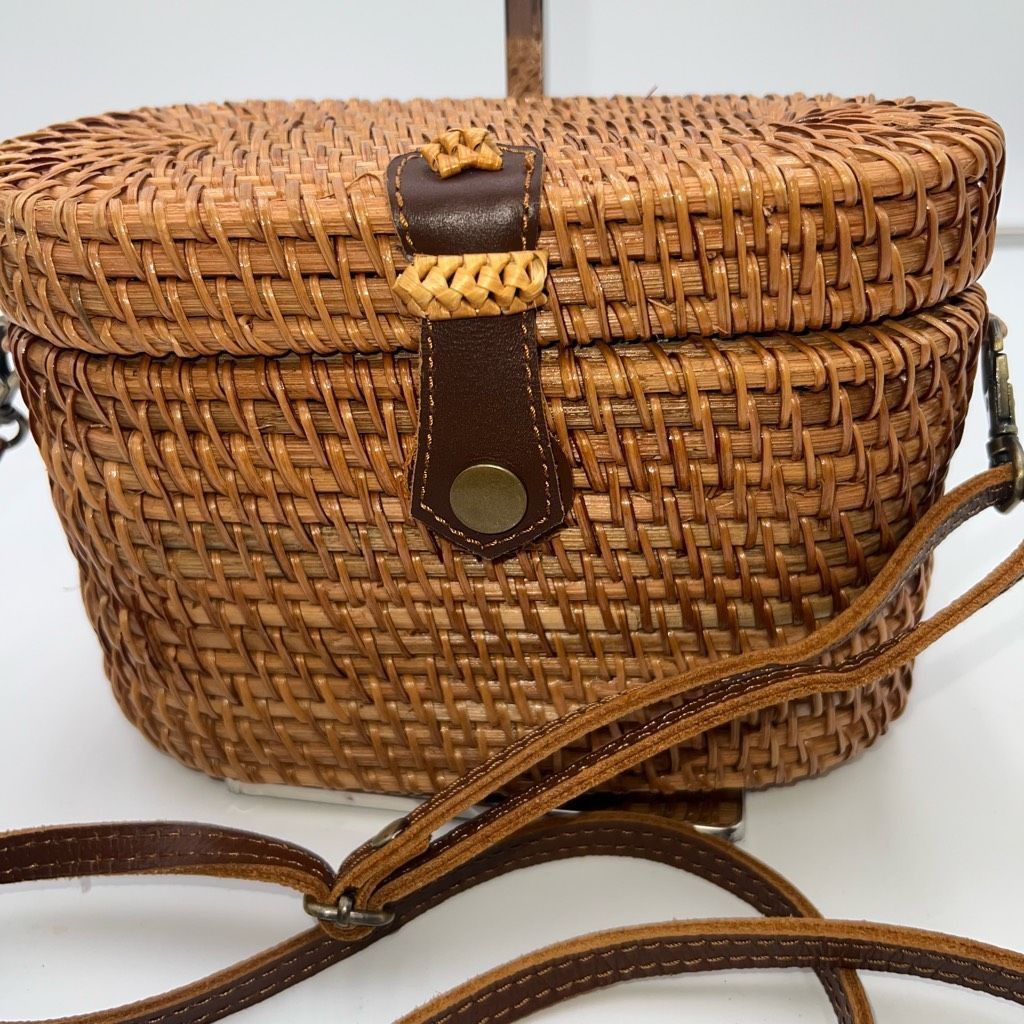 Vintage Vintage Handmade Wicker Basket and Leather Crossbody Bag Size ONE SIZE - 3 Thumbnail