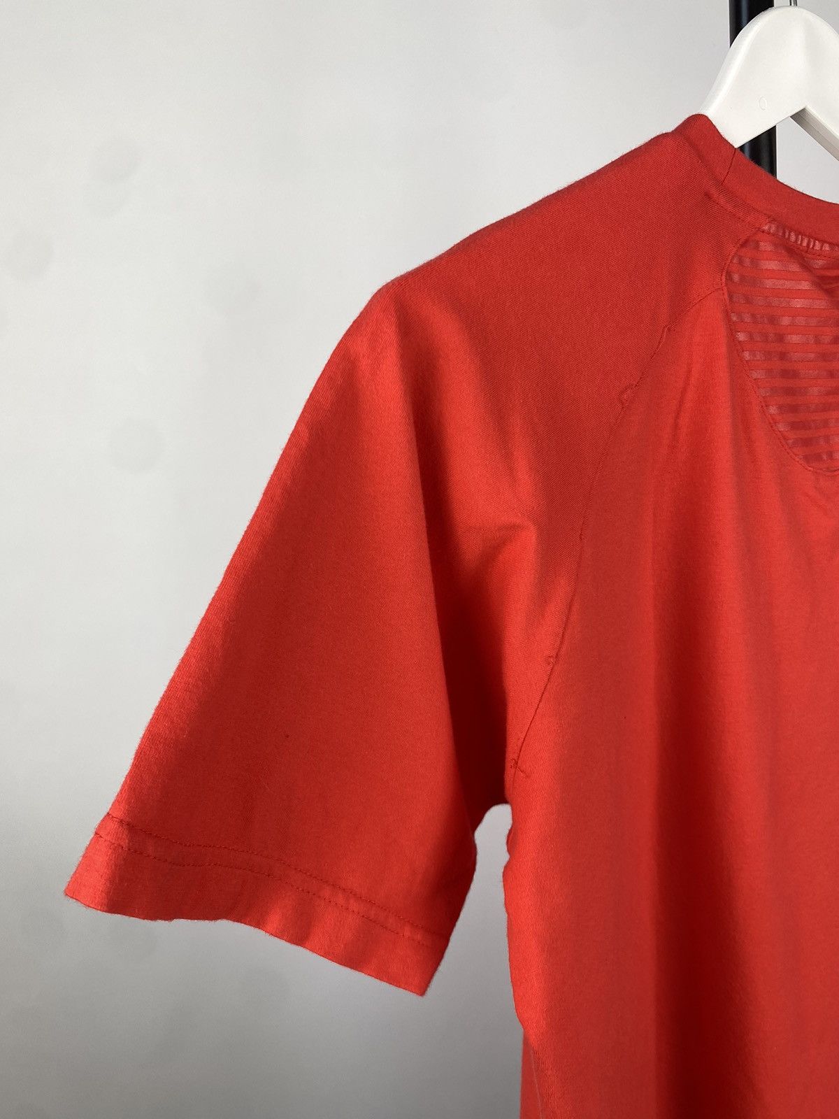 Nike × Vintage Vintage 90s 00s Nike Air Max red T-shirt Size US L / EU 52-54 / 3 - 10 Thumbnail