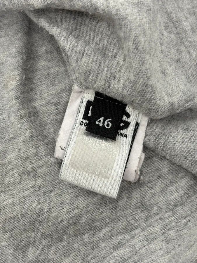 Dolce & Gabbana 2000s Dolce & Gabbana Woman Sunbathing Grey T-Shirt Size US S / EU 44-46 / 1 - 10 Thumbnail