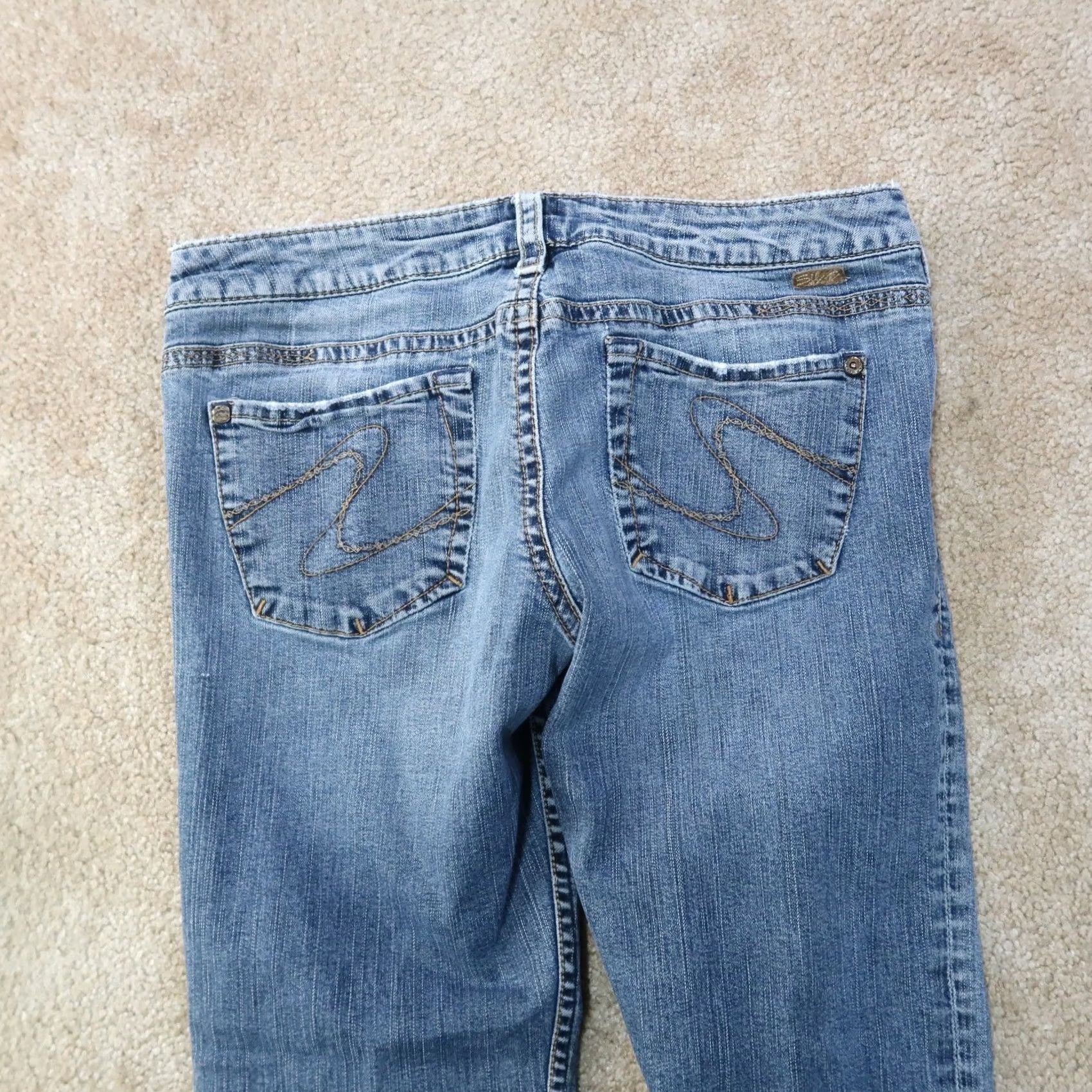 Silver Jeans Co. Silver Jeans Santorini Capri Jeans Women’s 31 Blue Stretch Denim Capris Slim 5-Pocket Distressed Medium Wash (Regular) Womens Menopause? Size 24" / US 00 / IT 34 - 6 Thumbnail