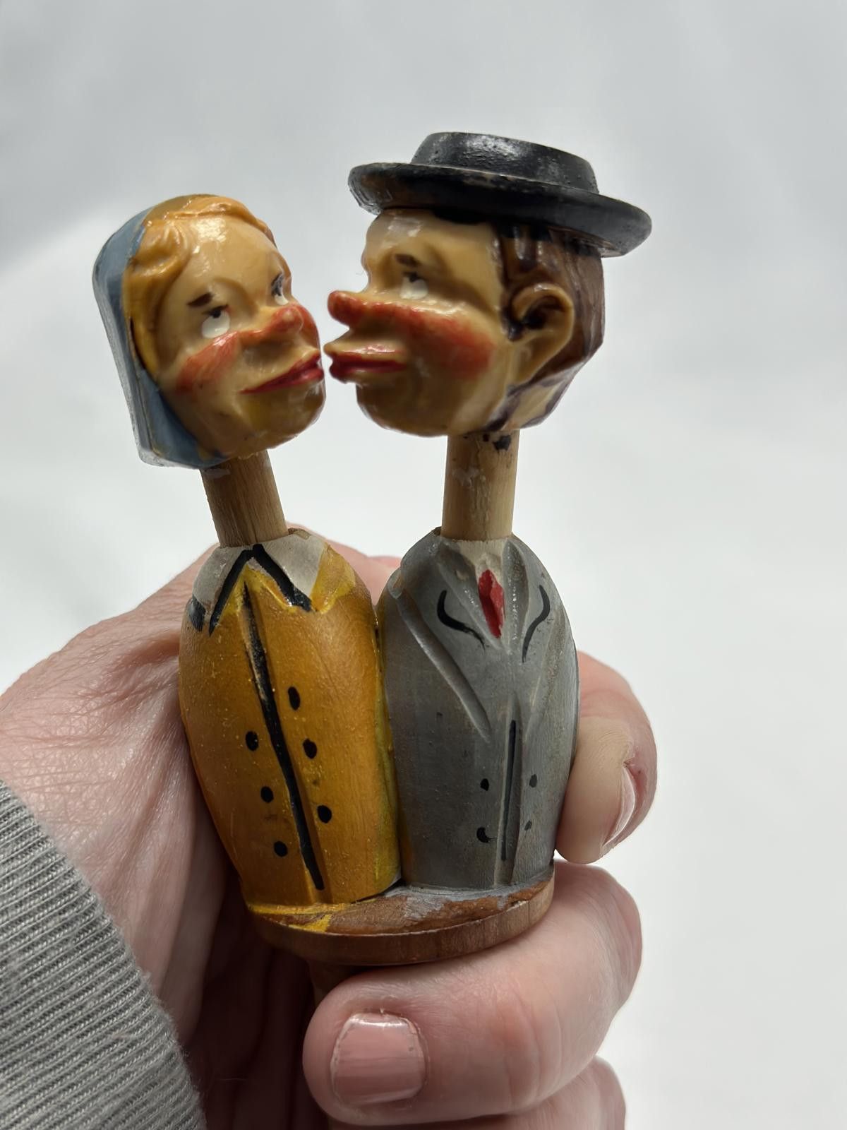 Unknown London Antique Bottle Stopper Mechanical Kissing Couple Hand Carved Size ONE SIZE - 7 Thumbnail