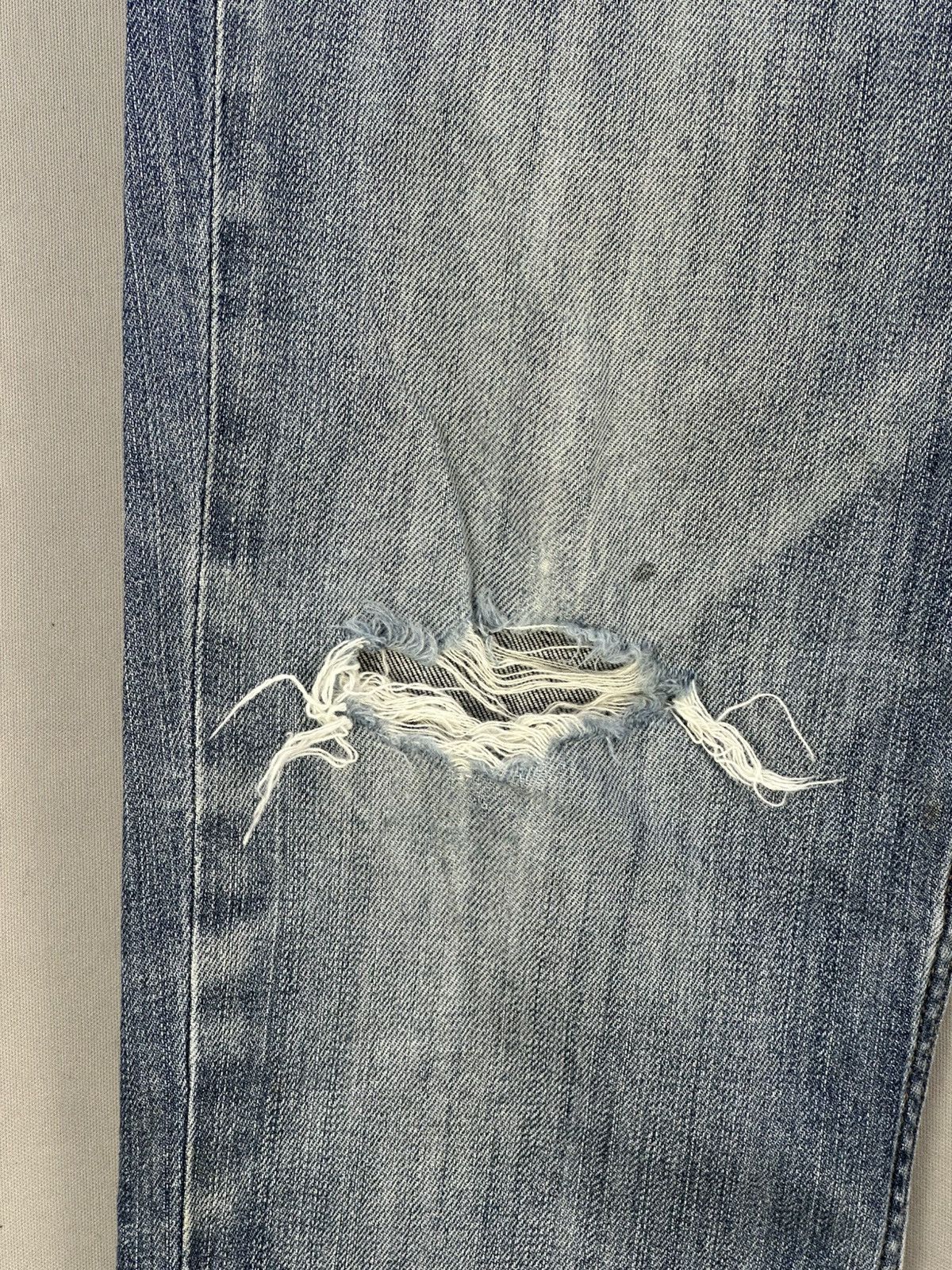 Levi's Levi’s 511 Distressed Faded Regular Fit Jeans Size US 30 / EU 46 - 11 Thumbnail