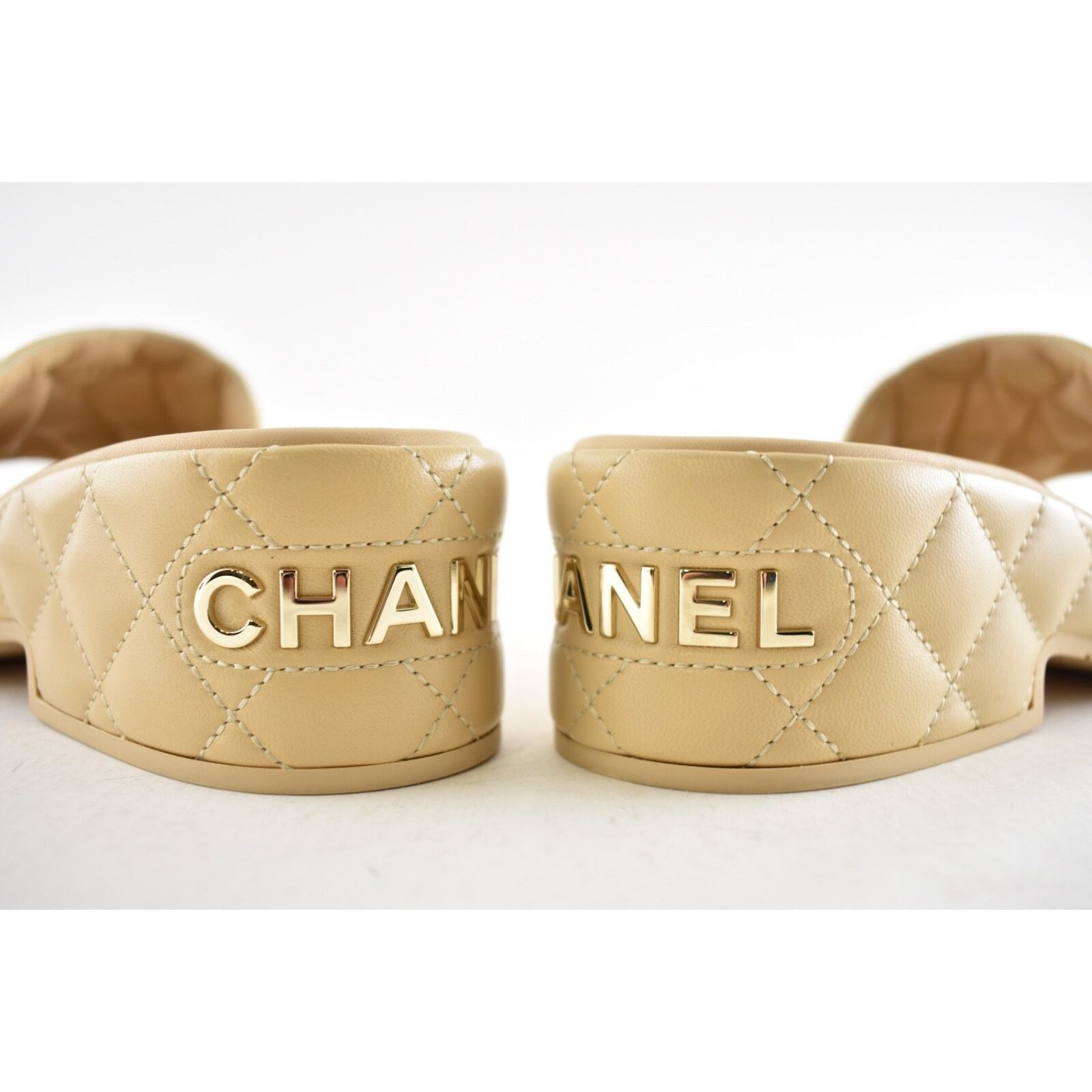 Chanel Chanel 23C Beige Lambskin Leather Quilted CC Logo Size US 12 / IT 42 - 11 Thumbnail