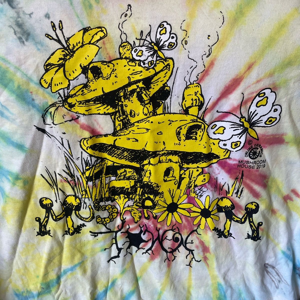 Online Ceramics Online Ceramics ‘Mushroom House’ longsleeve Size US XL / EU 56 / 4 - 2 Thumbnail