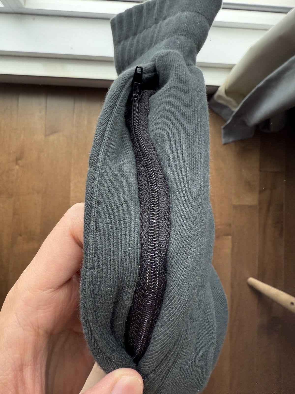 Florence Black Florence Black - Vintage Black Essential Sweatpants size XS Size US 28 / EU 44 - 4 Thumbnail