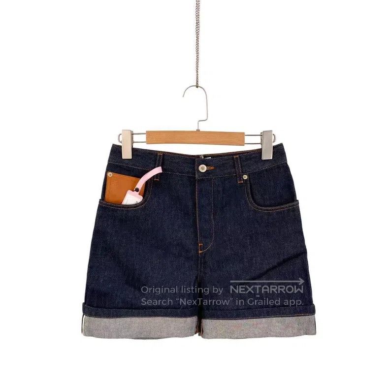 Loewe Loewe Cotton dark blue leather patch logo denim shorts Size 24" / US 00 / IT 34 - 1 Thumbnail