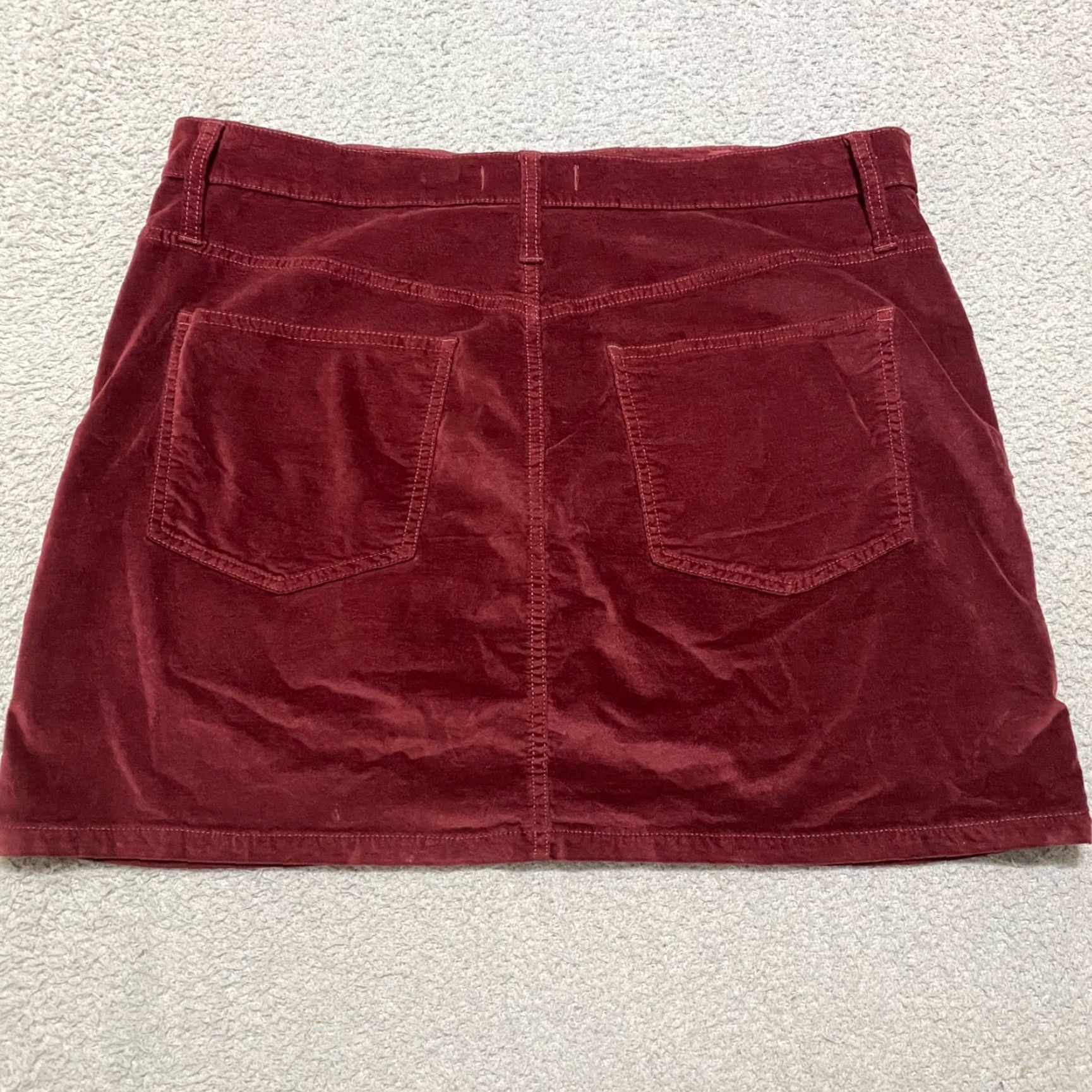 Madewell Madewell Skirt Womens 31 Burgundy Red Velvet Mini Stretch Pockets Zip Front Casual Party/Cocktail Travel Womens Size 24" / US 00 / IT 34 - 2 Thumbnail