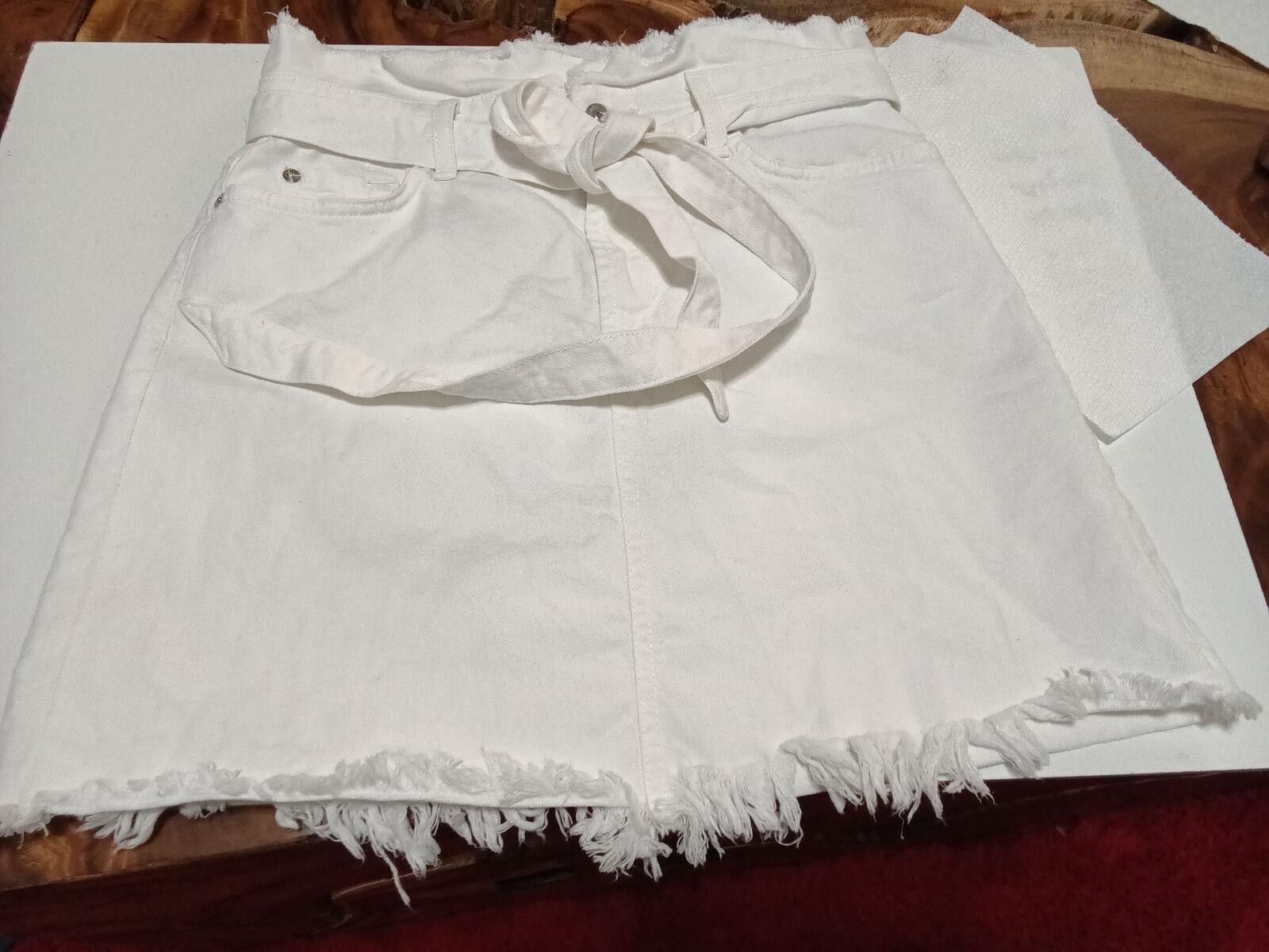 Unknown London 7 For All Mankind White Denim Mini Skirt 28 Frayed Hem Belt Size 30" / US 8 / IT 44 - 1 Thumbnail