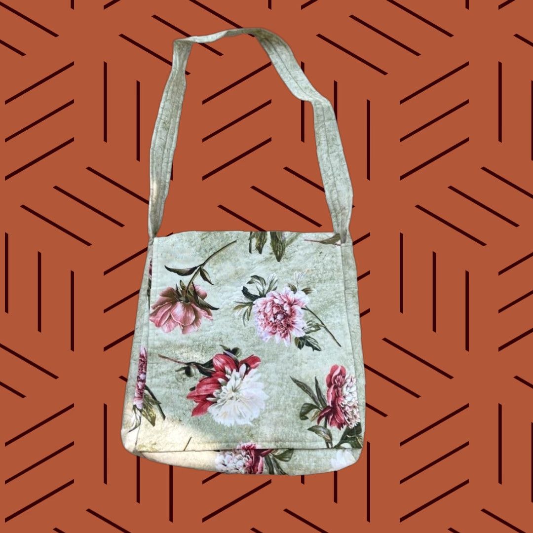 Vintage VINTAGE Handmade Floral Tote Handbag Set Size ONE SIZE - 1 Thumbnail