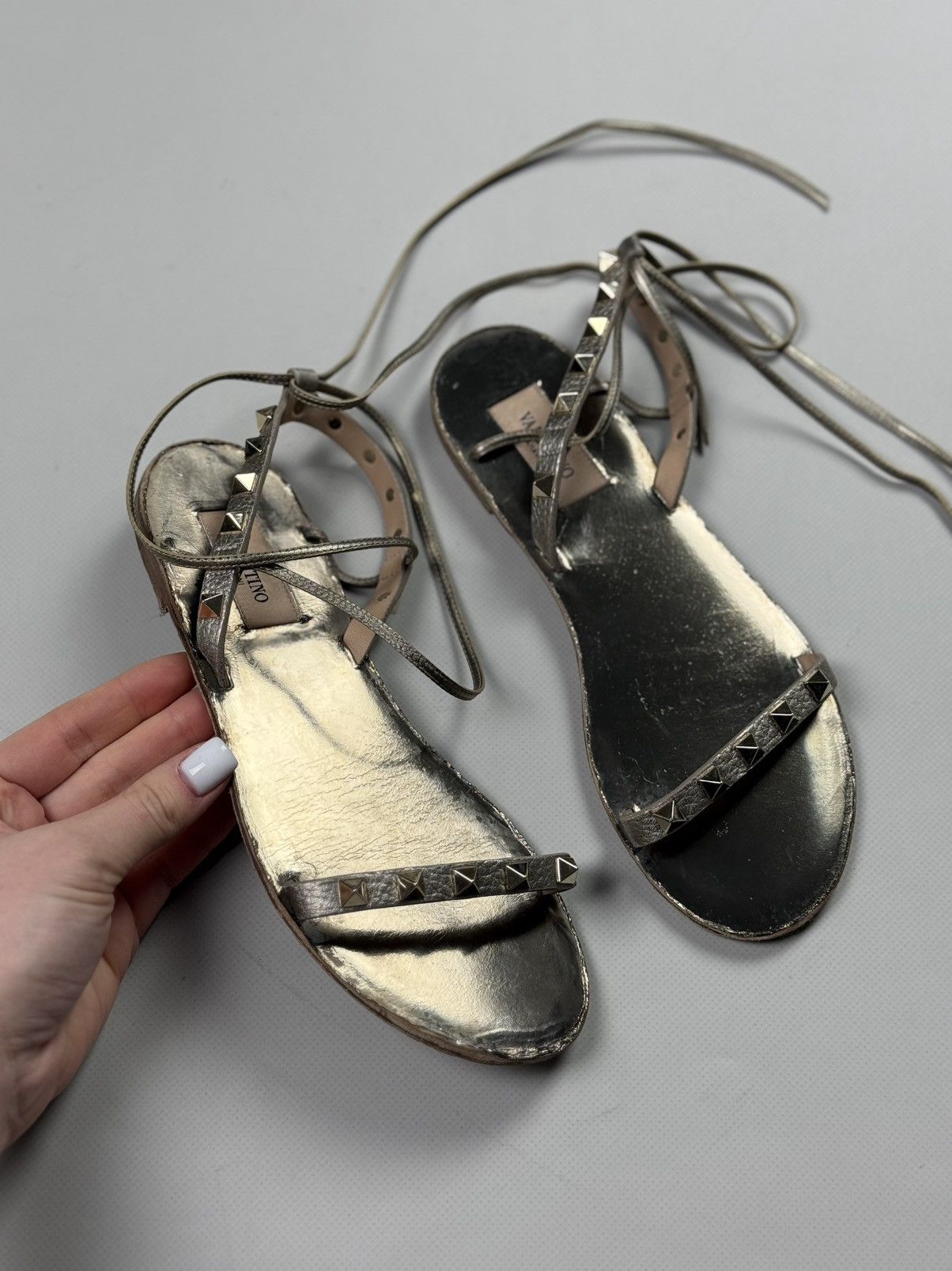 Valentino Valentino Garavani Ladies Studded Flats Sandals Size 35 Size US 5 / IT 35 - 3 Thumbnail