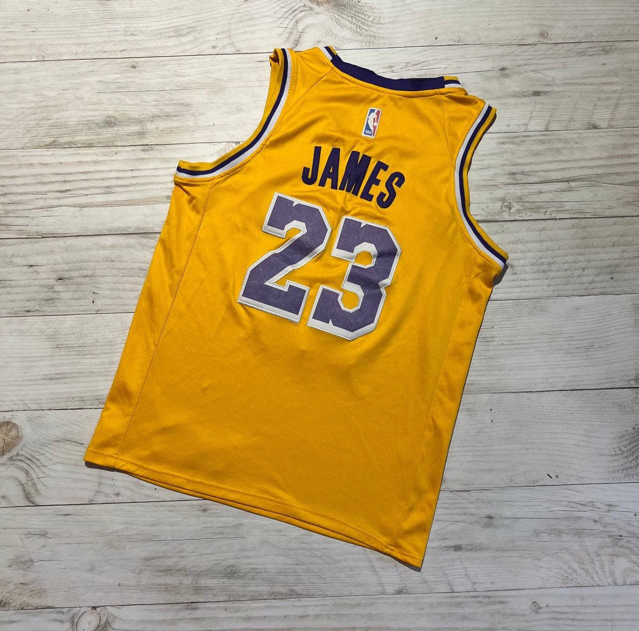 Nike Nike Los Angeles Lakers LeBron James #23 NBA Jersey Size US M / EU 48-50 / 2 - 3 Thumbnail