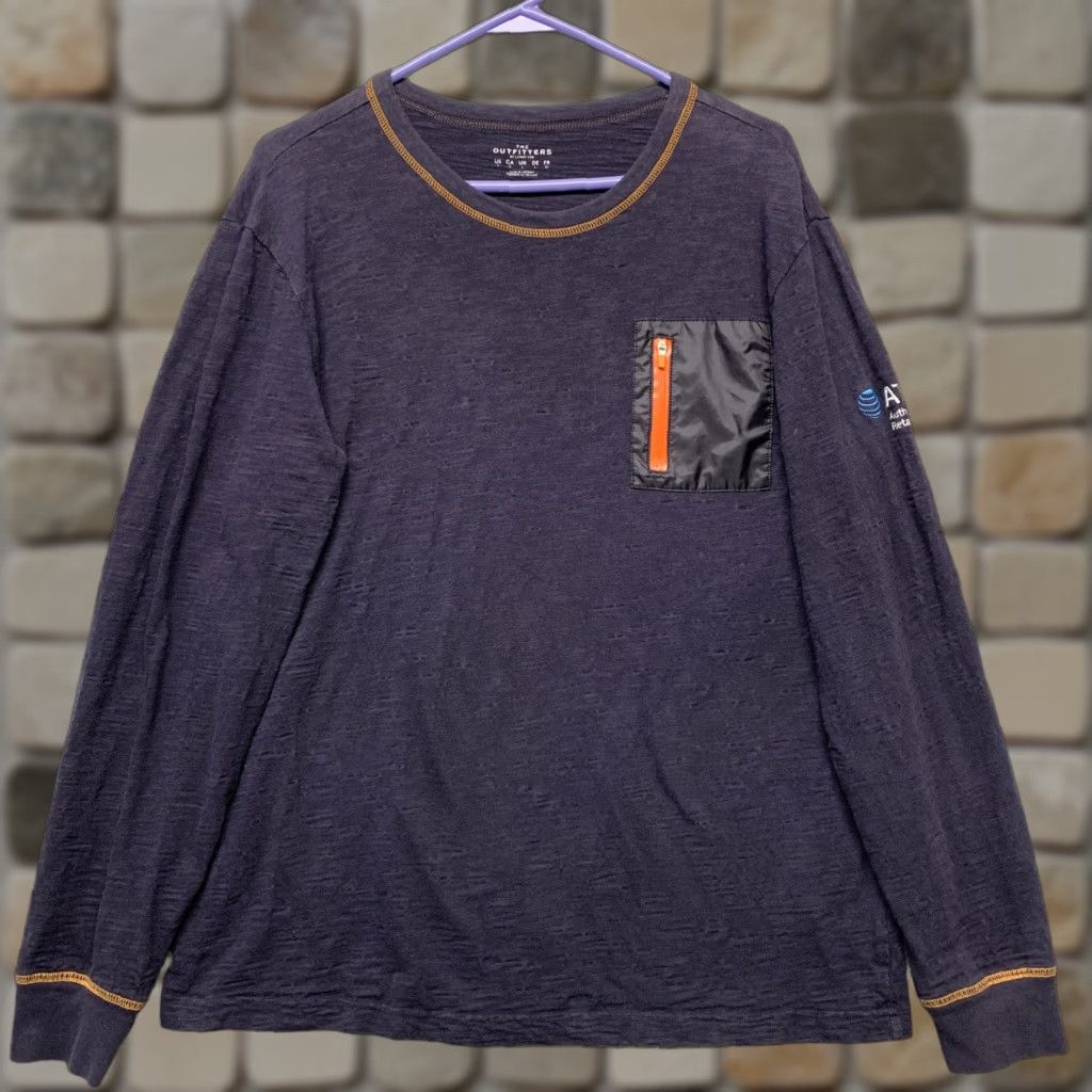 Urban Outfitters VINTAGE The Outfitters Mens Tee Size L Navy Blue 1 Zip Pocket Orange Trim Logo on Sleeve Size US L / EU 52-54 / 3 - 1 Thumbnail