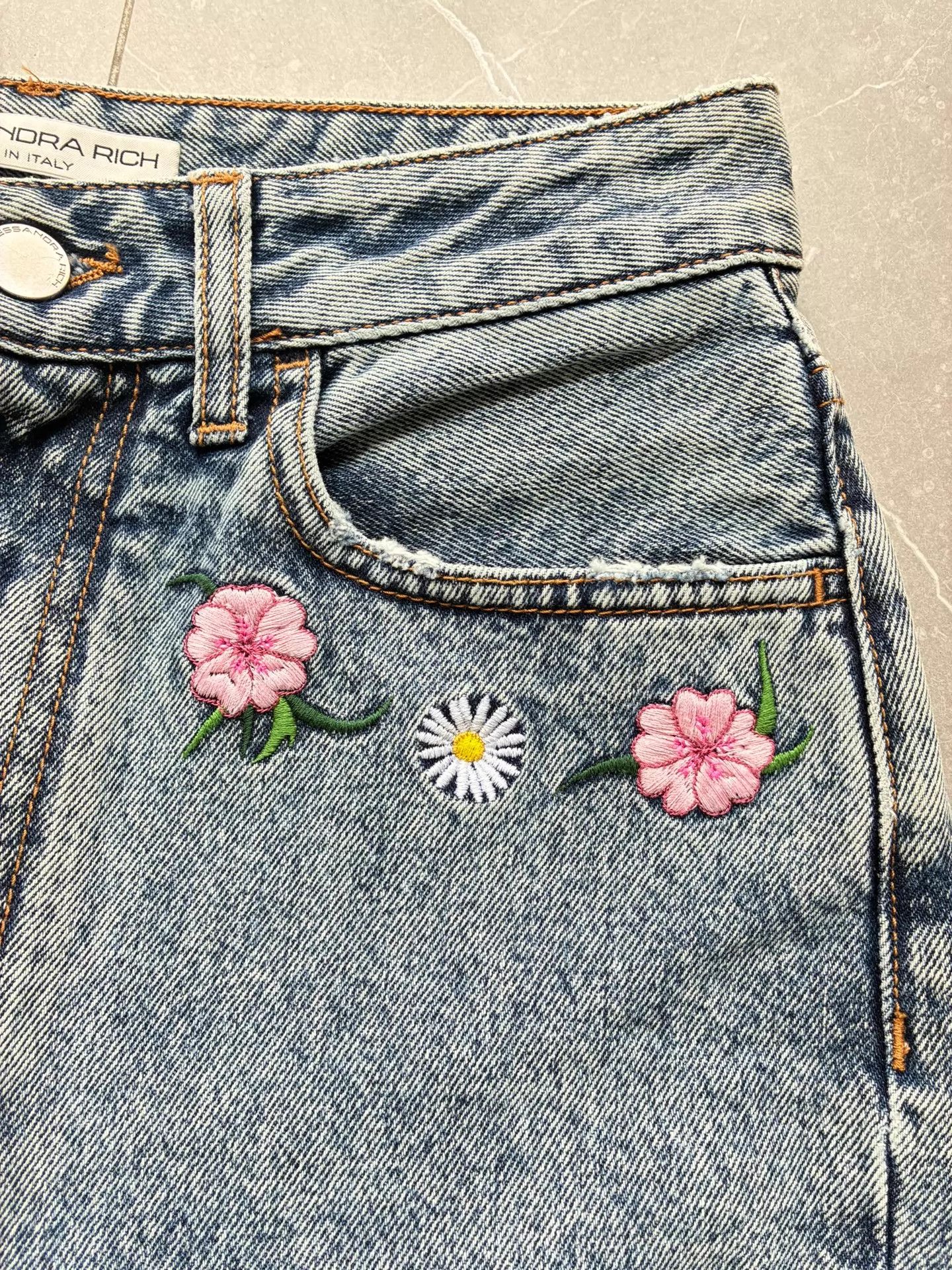 Alessandra Rich Alessandra Rich HW Straight Jeans 27 Floral Embroidery Size 27" / US 4 / IT 40 - 5 Thumbnail