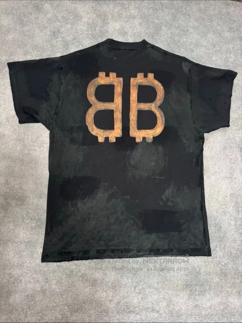 Balenciaga Balenciaga BB Bitcoin Graffiti Tee. Size US XS / EU 42 / 0 - 2 Thumbnail