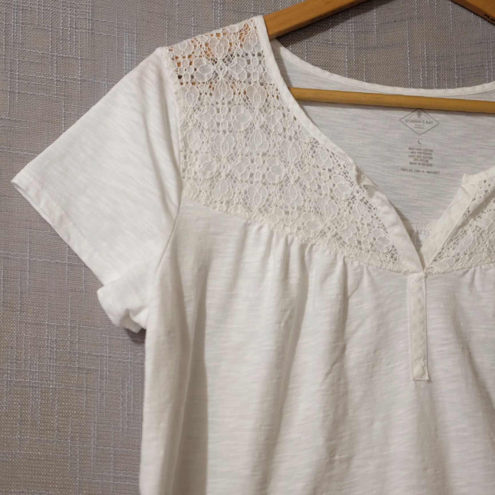 Vintage St. John's Bay Shirt Womens L White Lace Pullover Short Sleeve St. John's Bay Size L / US 10 / IT 46 - 2 Thumbnail