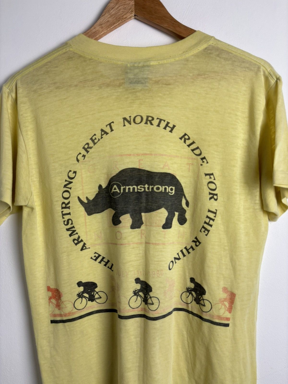 Vintage Vintage 1988 Armstrong Ride Singlestitch Tee Size US M / EU 48-50 / 2 - 7 Thumbnail