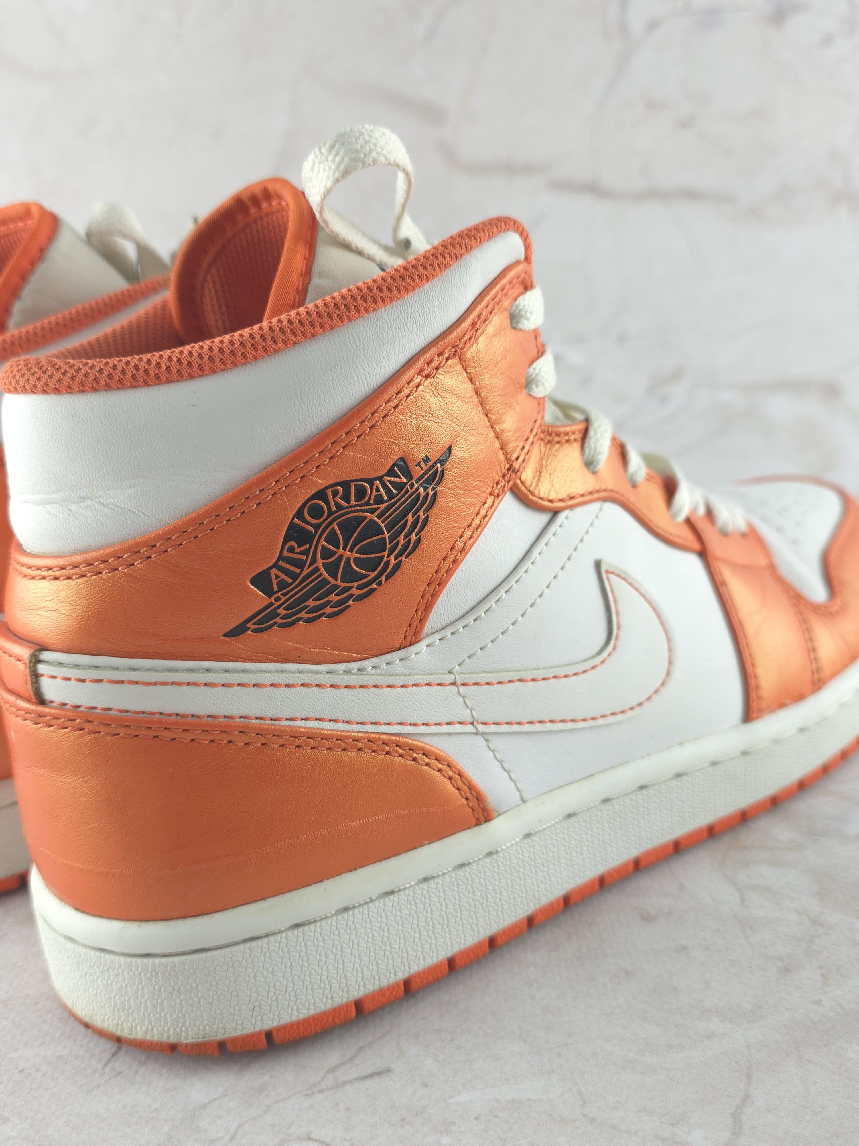 Jordan Brand Nike Jordan 1 Mid Metallic Orange Size US 11 / EU 44 - 7 Thumbnail