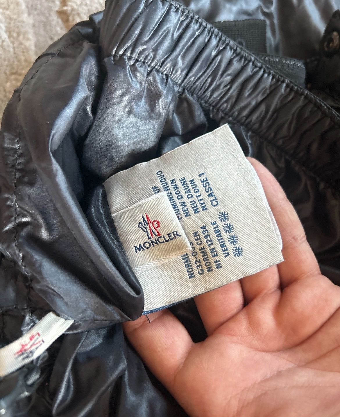 Moncler Moncler Grenoble down jacket badge puffer Size US M / EU 48-50 / 2 - 11 Thumbnail