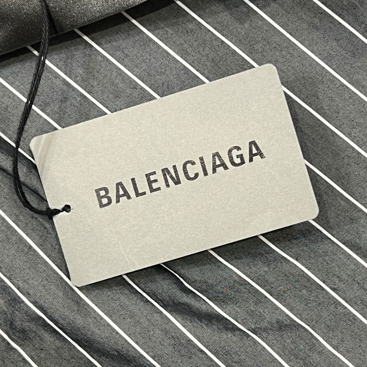 Balenciaga BALENCIAGA 2022 Spring Demna BB Corp Twisted Swing Shirt Size US XXS / EU 40 - 10 Thumbnail
