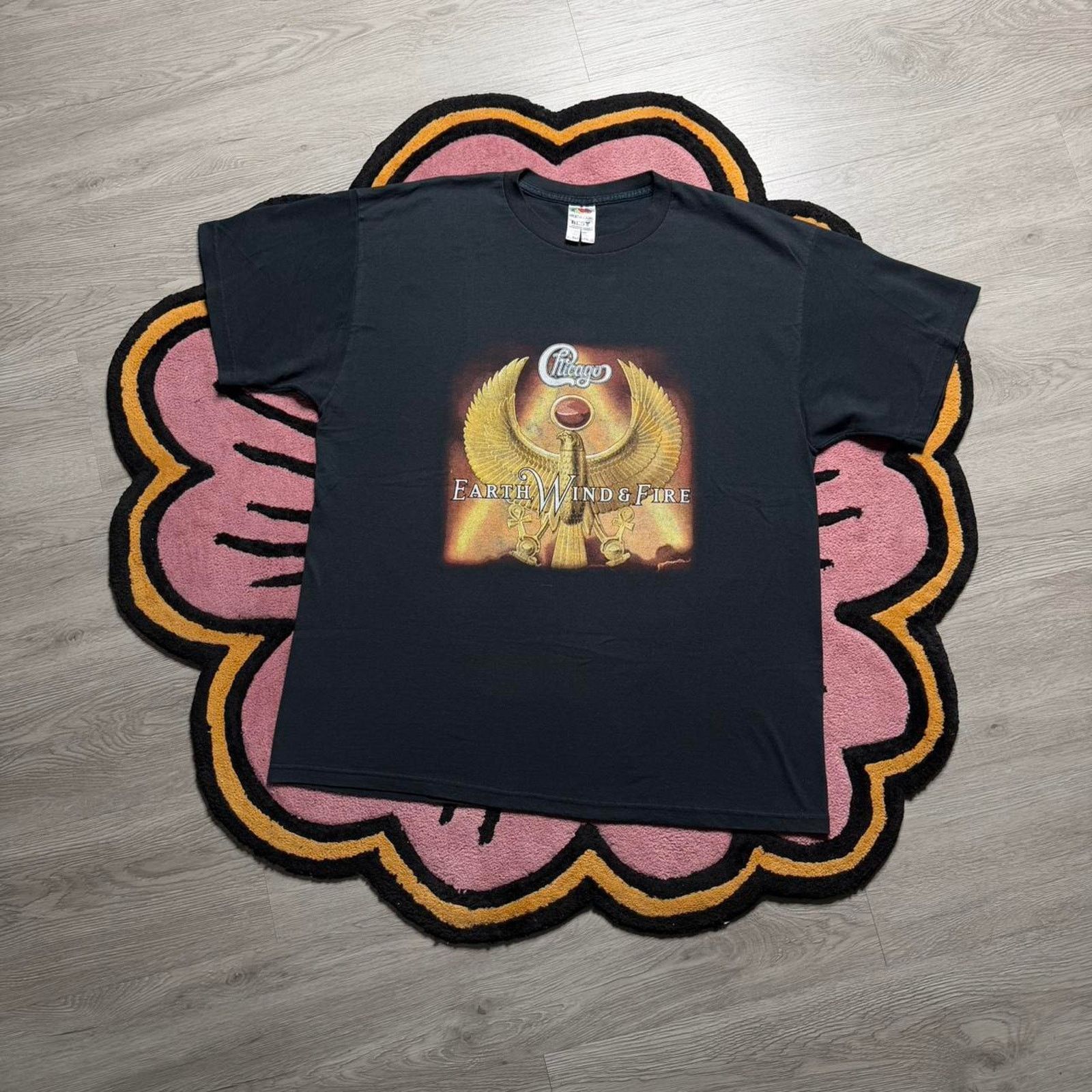 Band Tees × Vintage Vintage Y2K Chicago and Earth, Wind & Fire 2004 Tour T-shirt Size US XL / EU 56 / 4 - 1 Thumbnail