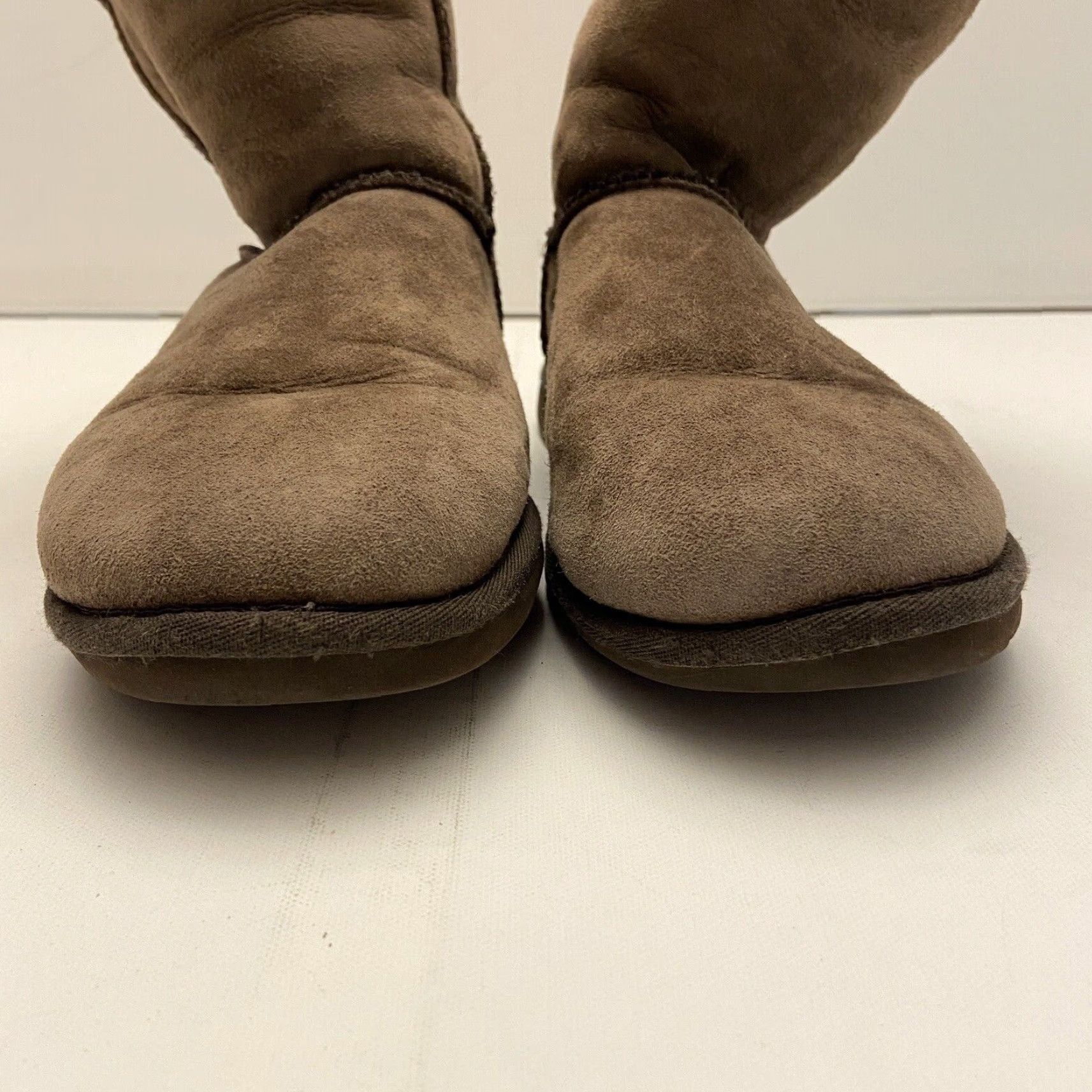 Ugg UGG Boots Classic Short 5826 Leather Upper Sheepskin Lining Women’s 8 Brown Boots Female Size 30" / US 8 / IT 44 - 3 Thumbnail