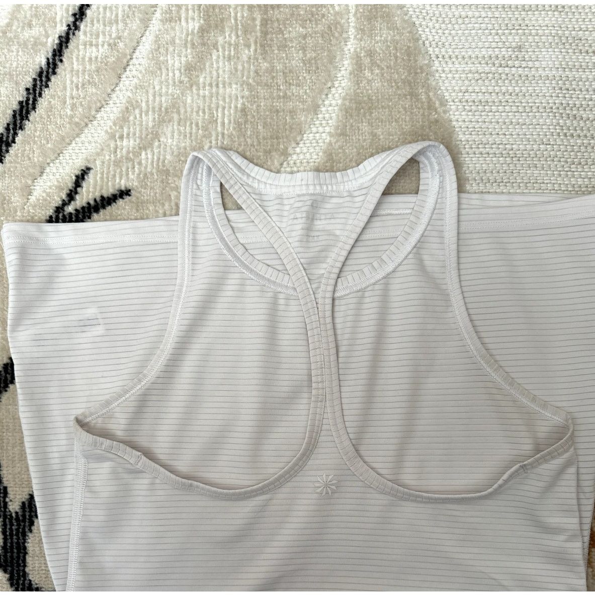 Athleta Athleta High Neck Shadow Stripe Chi Tank Size M / US 6-8 / IT 42-44 - 3 Thumbnail