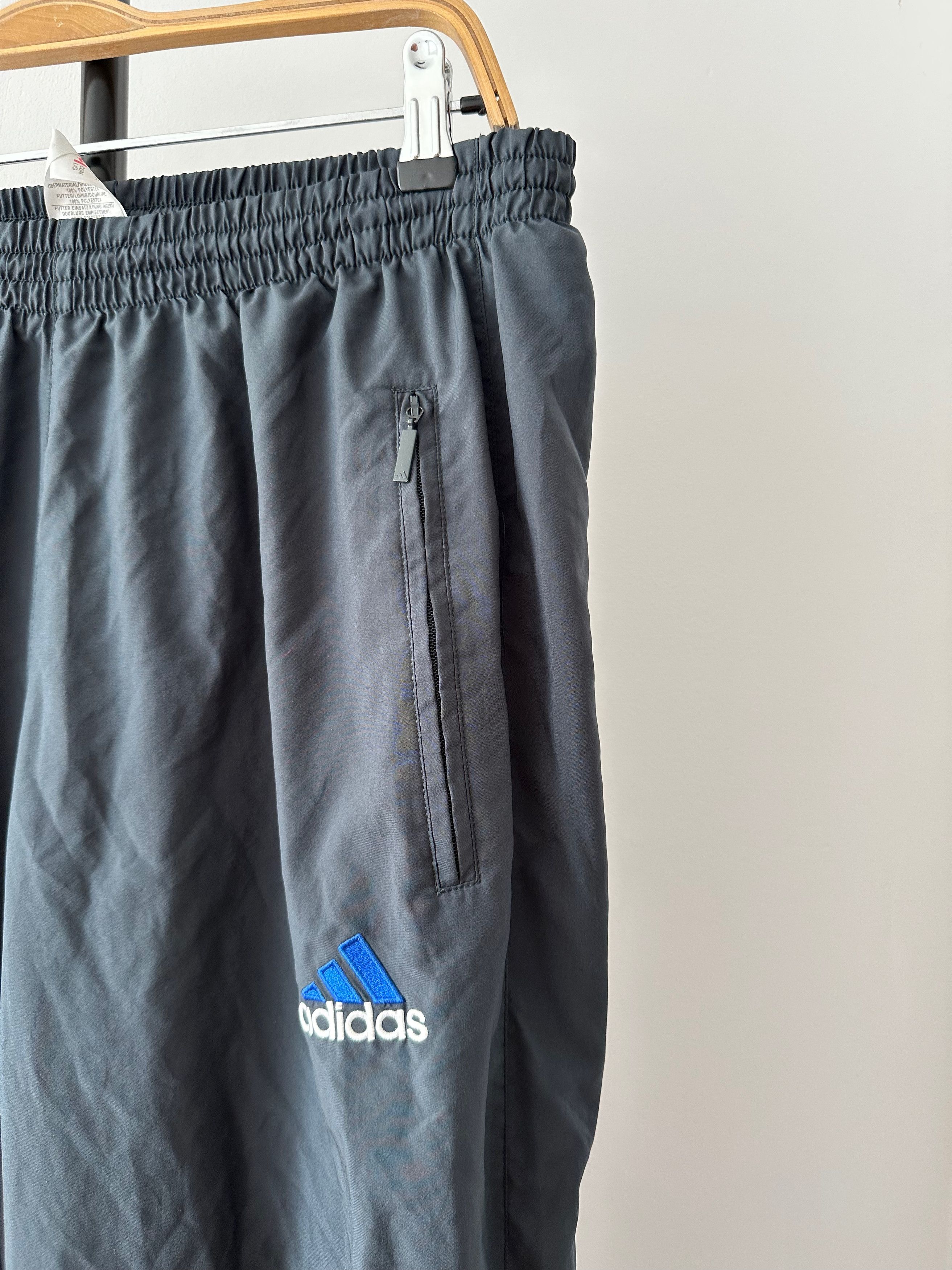 Adidas 00's Adidas Vintage polyester track pants joggers Size US 34 / EU 50 - 4 Thumbnail