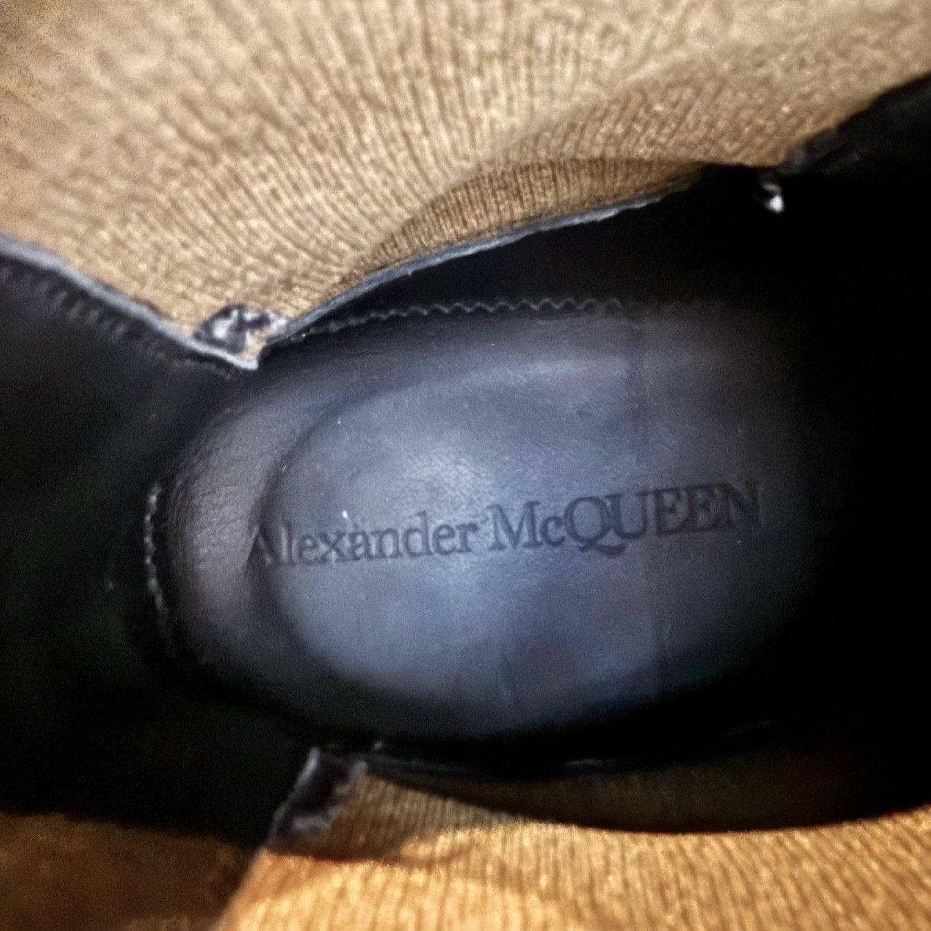 Alexander McQueen Alexander McQueen Black Leather Khaki Tread Chelsea Boots Size US 6 / EU 39 - 12 Thumbnail