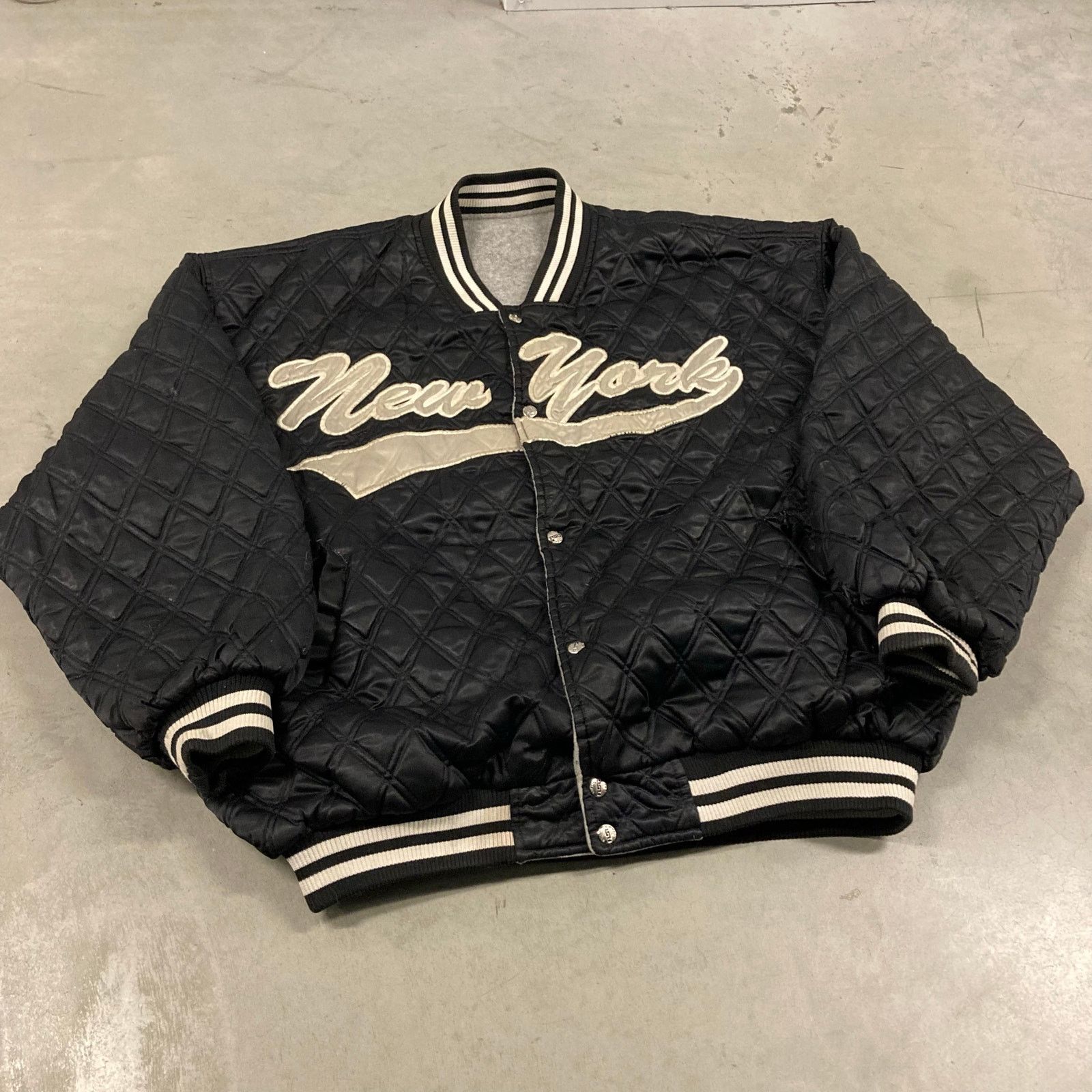 Vintage vintage y2k reversible New York satin jacket Size US XL / EU 56 / 4 - 1 Thumbnail