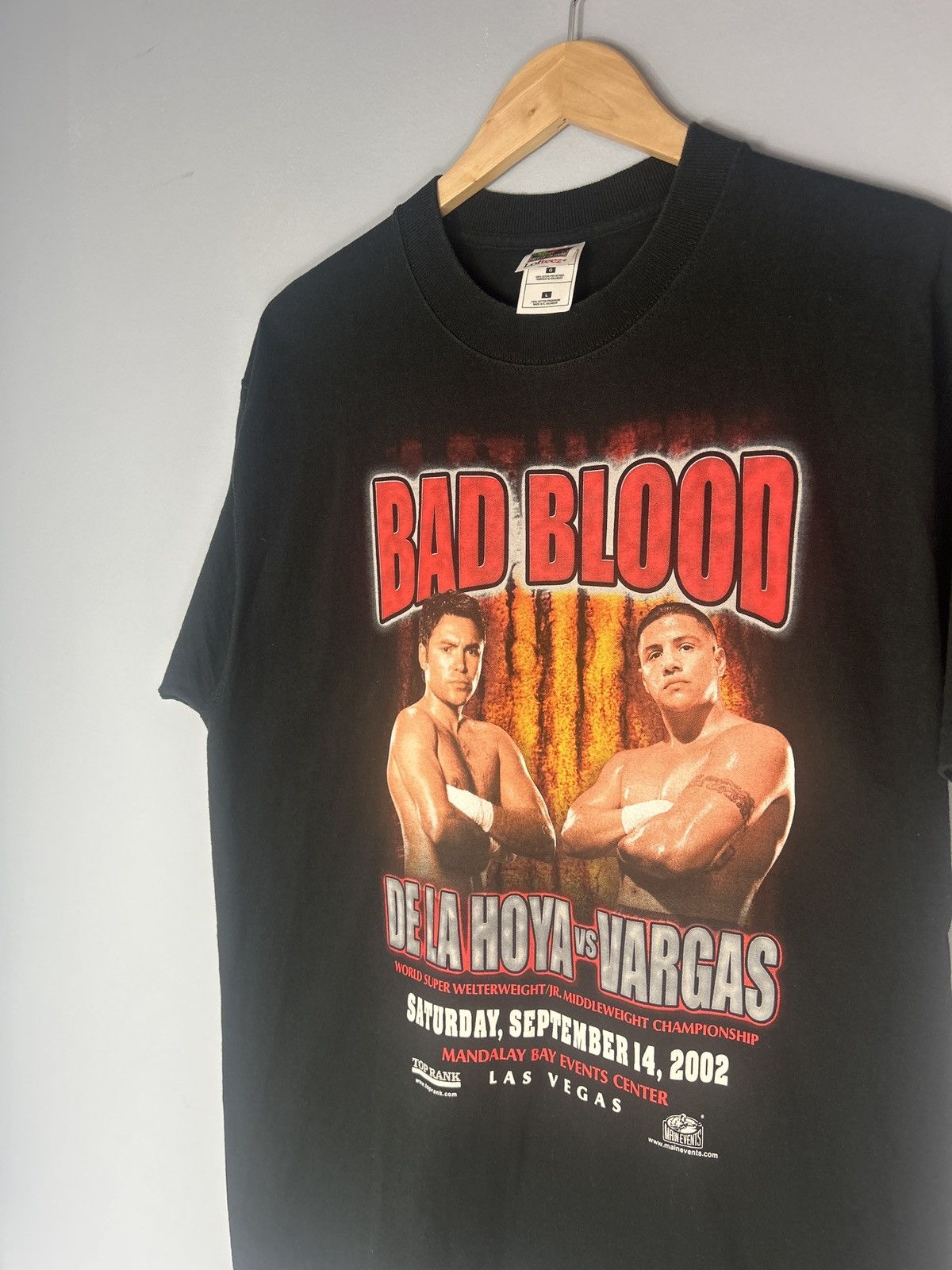 Fruit Of The Loom Vintage 2002 De La Hoya vs Vargas Bad Blood Boxing Tee Size US L / EU 52-54 / 3 - 2 Thumbnail