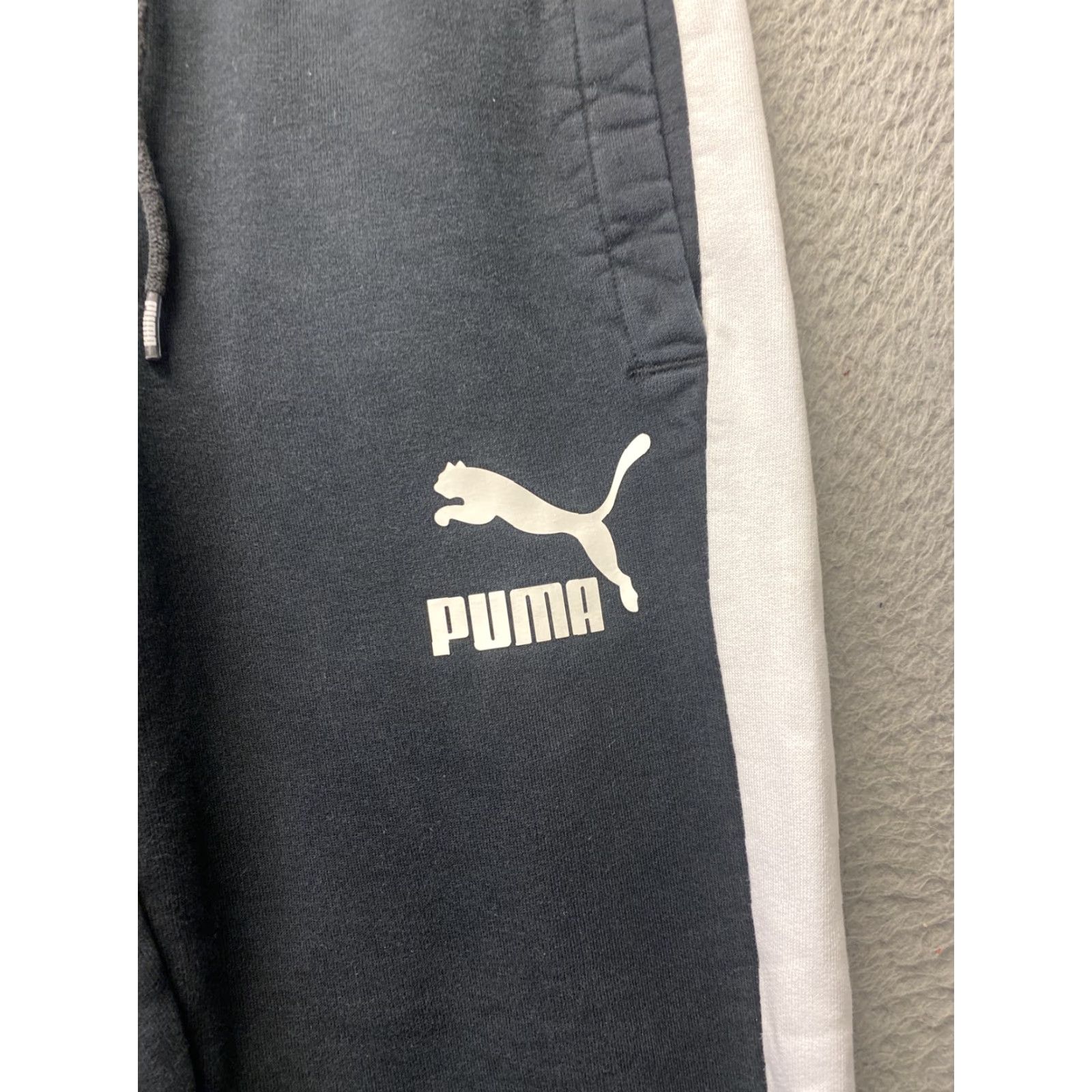 Puma VINTAGE Puma Sweatpants Men Small Black Logo Fleece Straight Leg Activewear Regular Fit Size US 29 - 2 Thumbnail