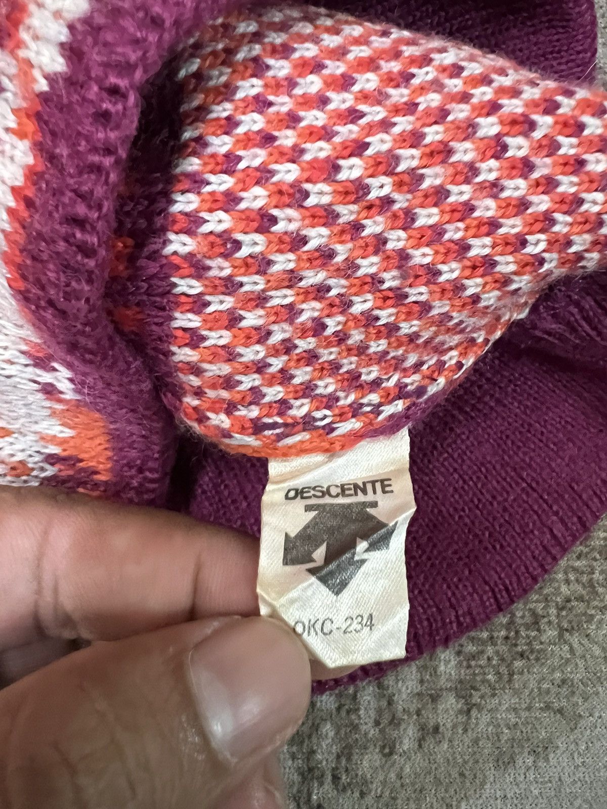 Descente Vintage Descente Big Logo Beanie Hats Size ONE SIZE - 6 Thumbnail