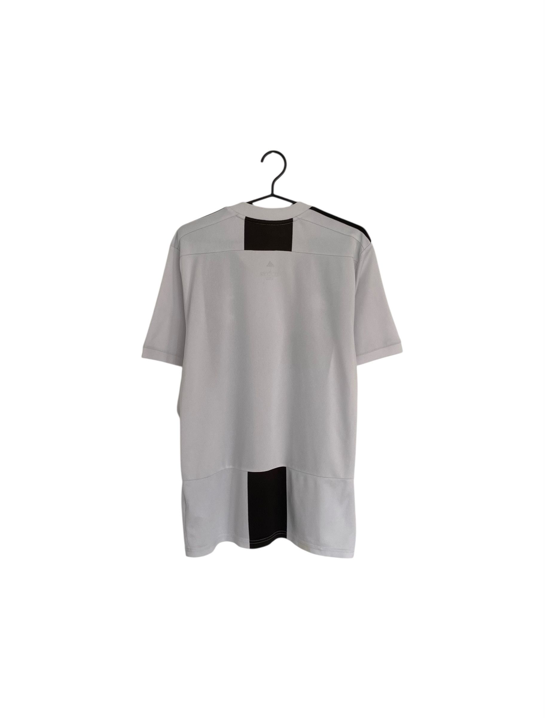 Adidas 2018 Juventus FC home jersey Size US L / EU 52-54 / 3 - 3 Thumbnail