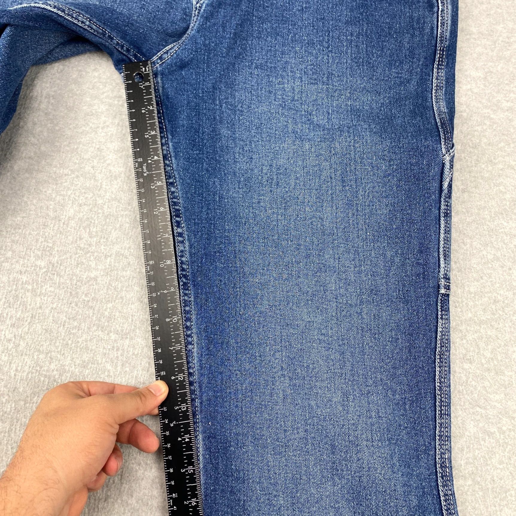 Essentials Amazon Jeans Mens 33X30 Blue Straight Leg Pockets Slimming Stretch Denim 5-Pocket Design Regular Blue Mens Jeans Size US 33 - 7 Thumbnail