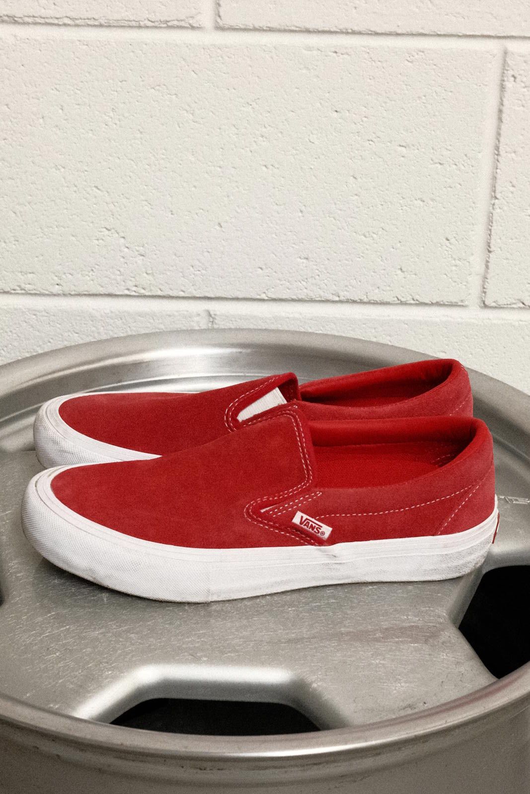 Vans Vans Classic Slip-On Red Suede Sneakers US MEN 7 Size US 7.5 / IT 37.5 - 4 Thumbnail