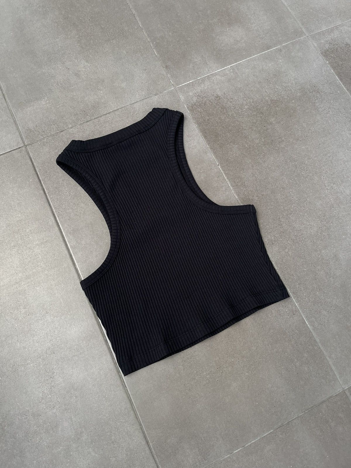 Han Kjobenhavn !DS! SS23 Han Kjobenhavn Light Ribbed Cropped Racer Top Size L / US 10 / IT 46 - 16 Thumbnail
