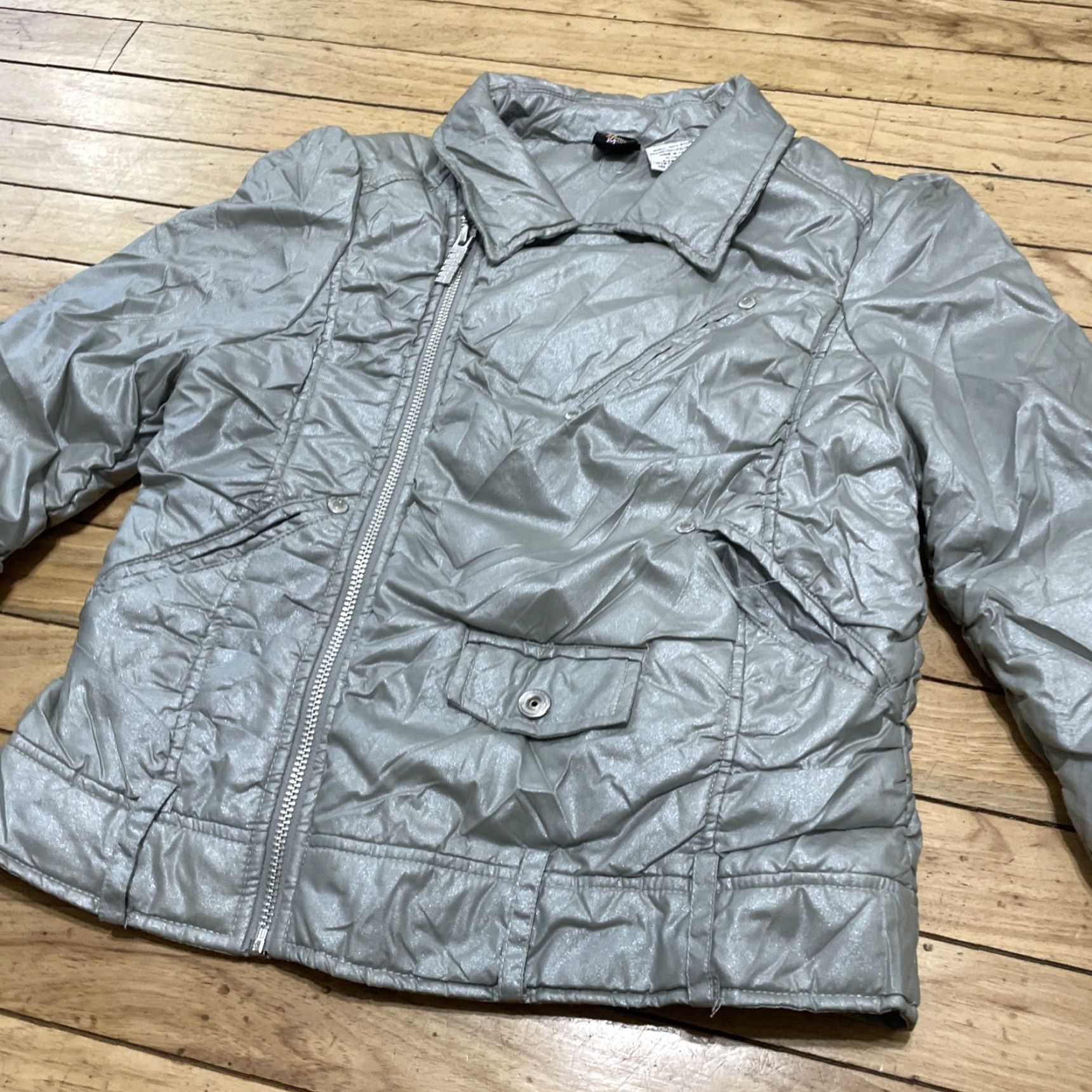 Disney VINTAGE Disney Hannah Montana y2k Jacket Junior XL 12/14 Silver Metallic Moto Crop RARE Size XL / US 12-14 / IT 48-50 - 4 Thumbnail