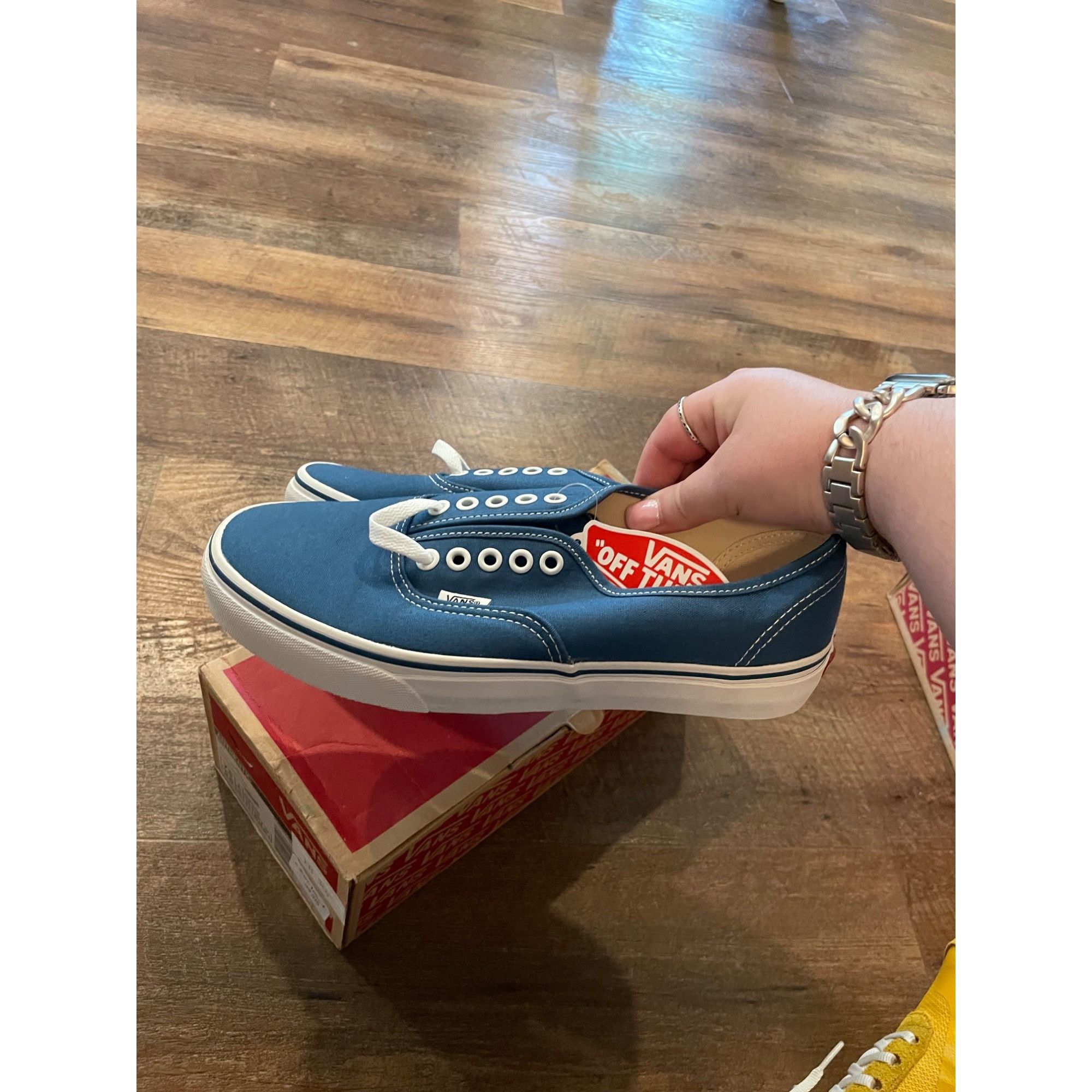 Vans BNWT Vans Navy Blue Vans Authentic Skate Shoes Men’s 7.5 Wom Size US 7.5 / EU 40-41 - 6 Thumbnail
