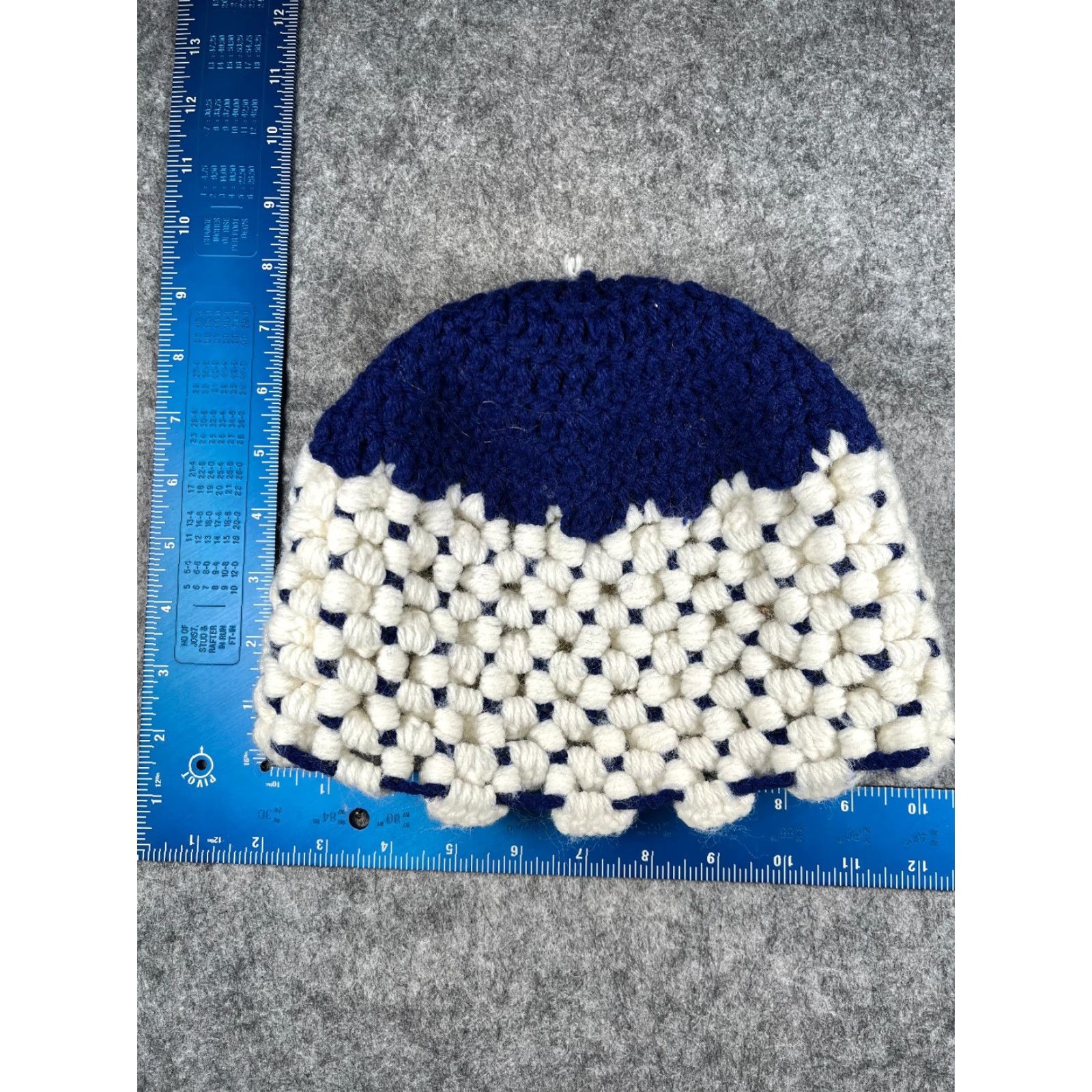 Vintage Beanie Chunky Toque Women One Size Blue White Crochet Knit Acrylic Blend Pom Knit Hat Womens Beanie CHUNKY Beanie Toque Ski Theme Vintage No Size ONE SIZE - 6 Thumbnail